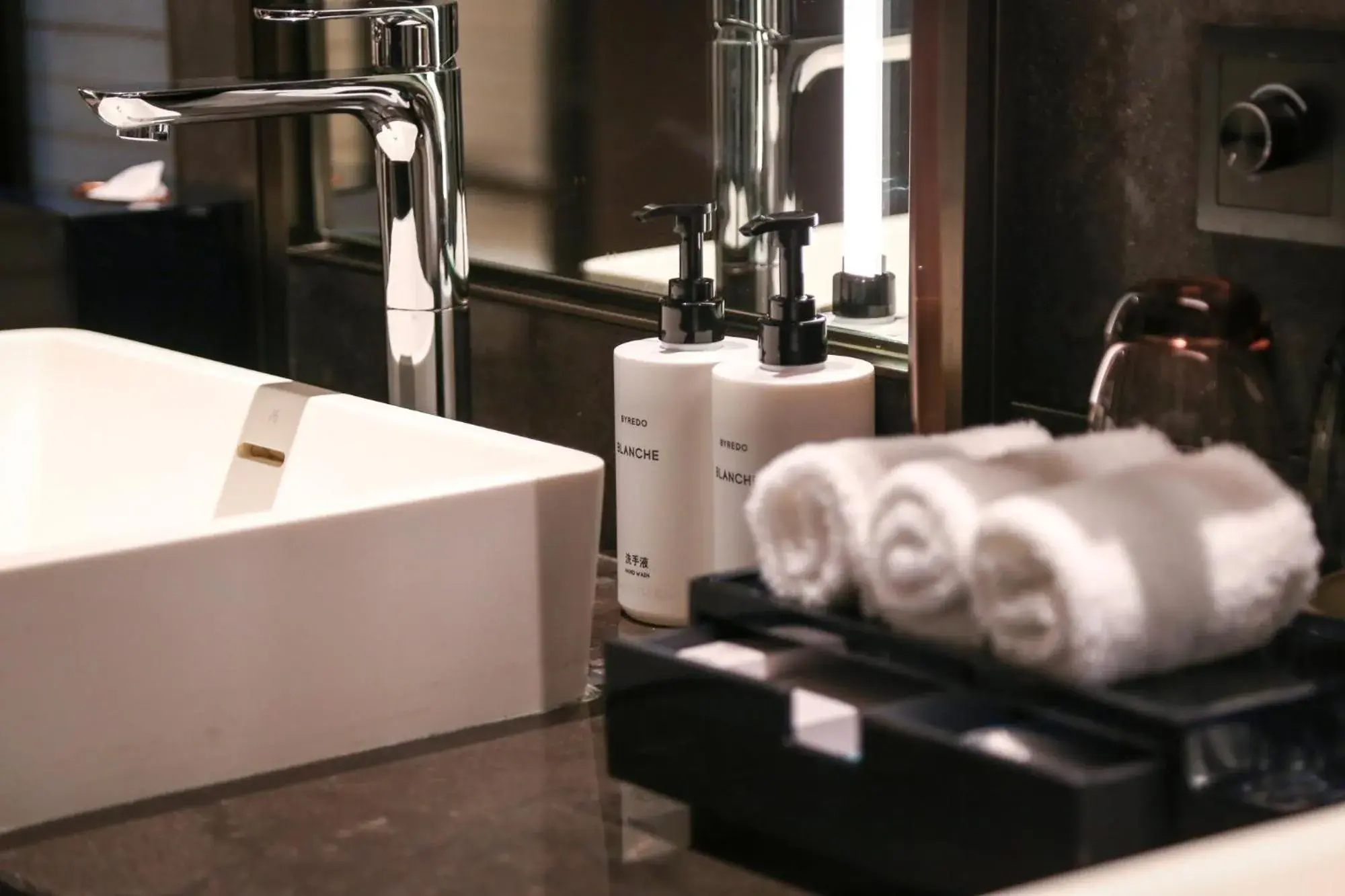 Classic King Room - High Floor in InterContinental Xi'an Hi-Tech Zone Classic King Room - High Floor in InterContinental Xi'an Hi-Tech Zone