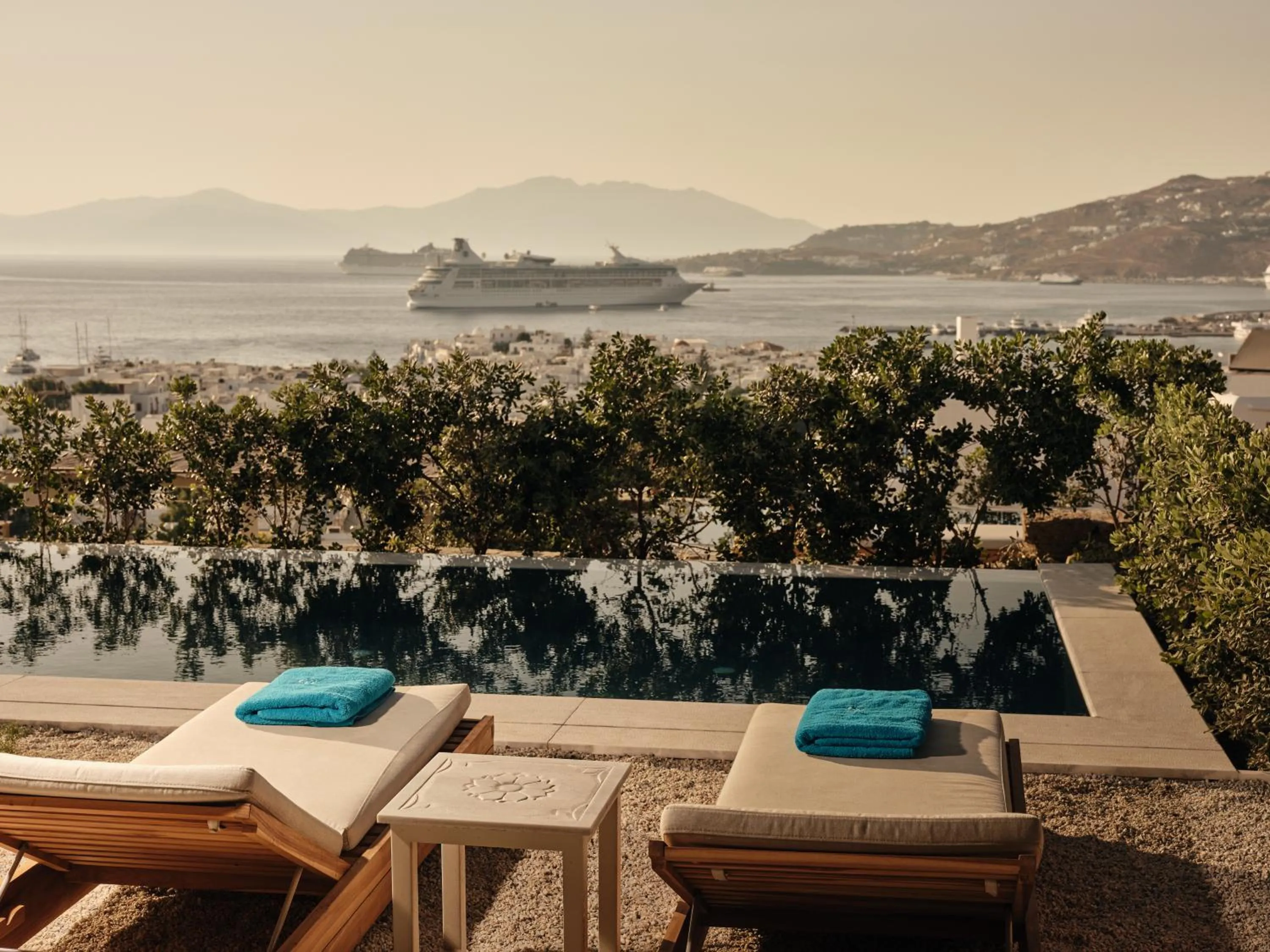 Sea view in Belvedere Mykonos - Hilltop Rooms & Suites - The Leading Hotels of the World