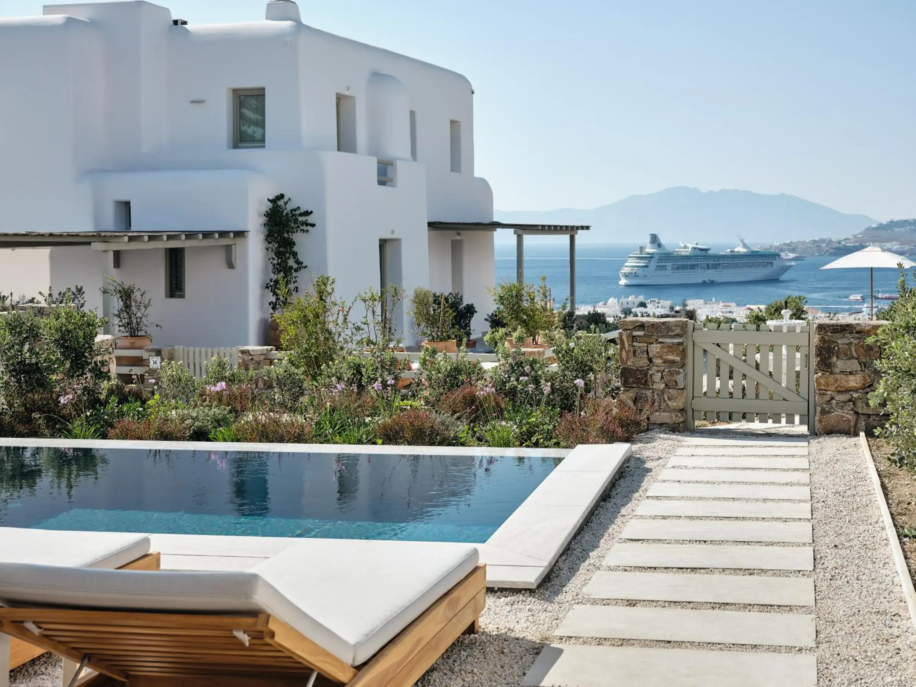 Hilltop Infinity Sea View Suite Private Pool in Belvedere Mykonos - Hilltop Rooms & Suites - The Leading Hotels of the World Hilltop Infinity Sea View Suite Private Pool in Belvedere Mykonos - Hilltop Rooms & Suites - The Leading Hotels of the World
