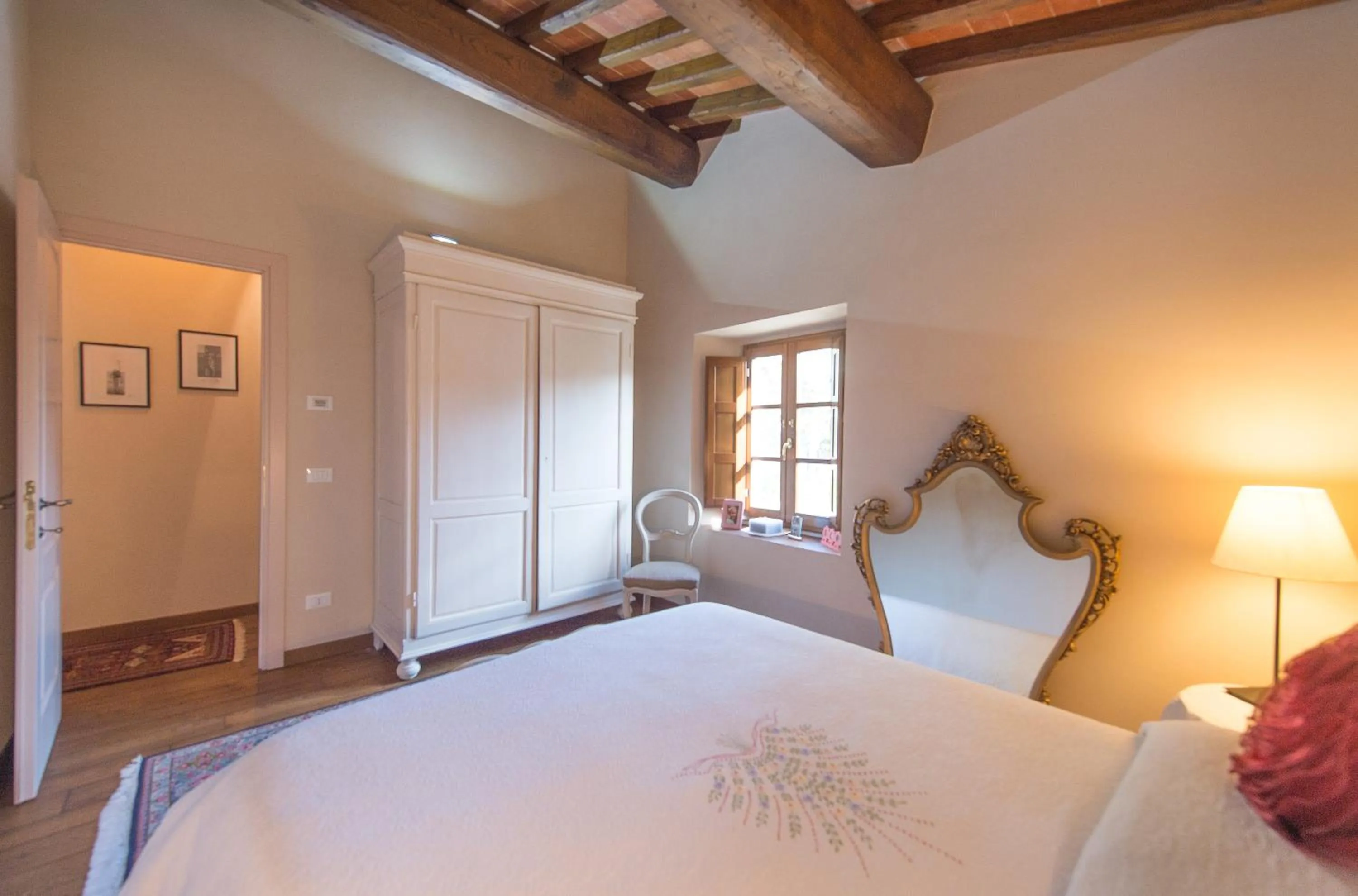 Photo of the whole room, Bed in podere Sanlorenzo