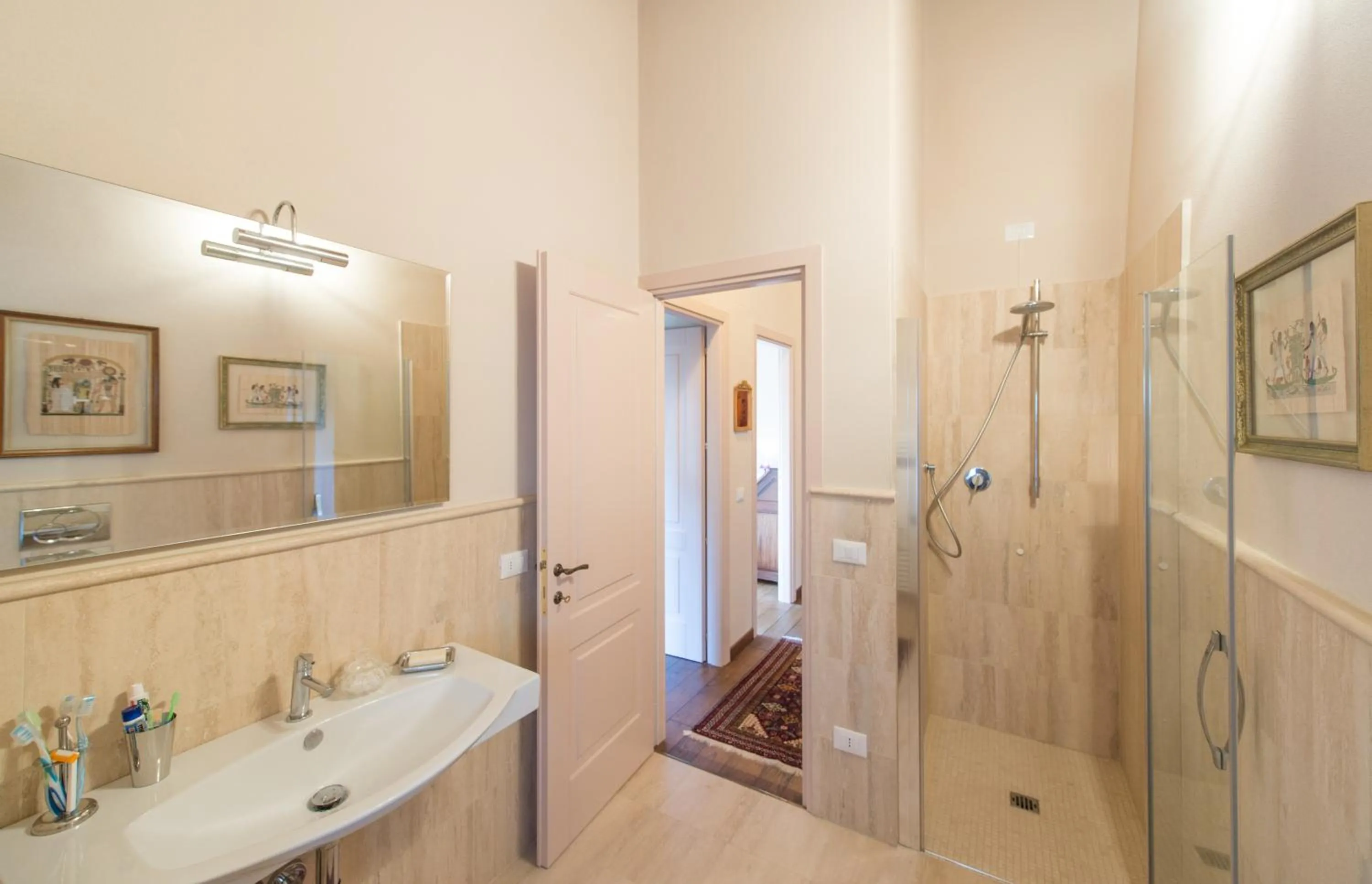 Shower in podere Sanlorenzo