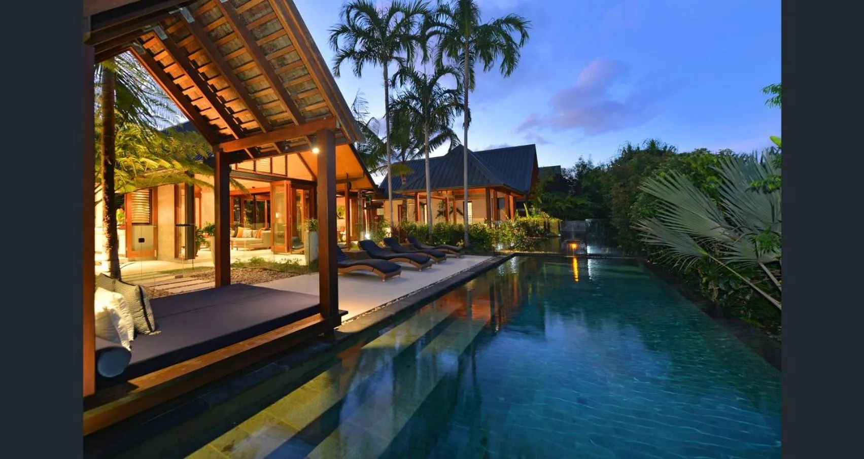 Swimming pool in Niramaya Villas and Spa