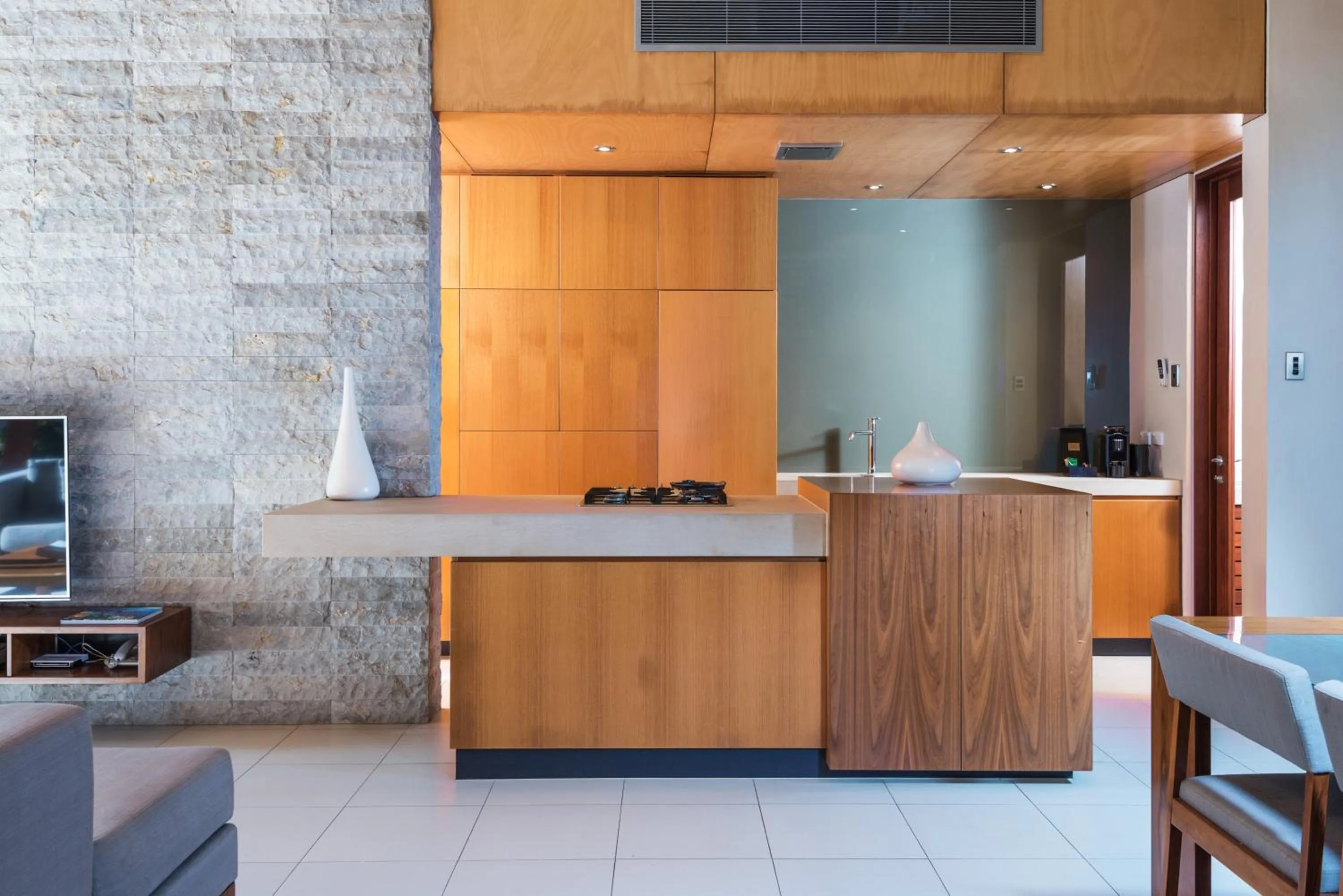 Kitchen or kitchenette in Niramaya Villas and Spa