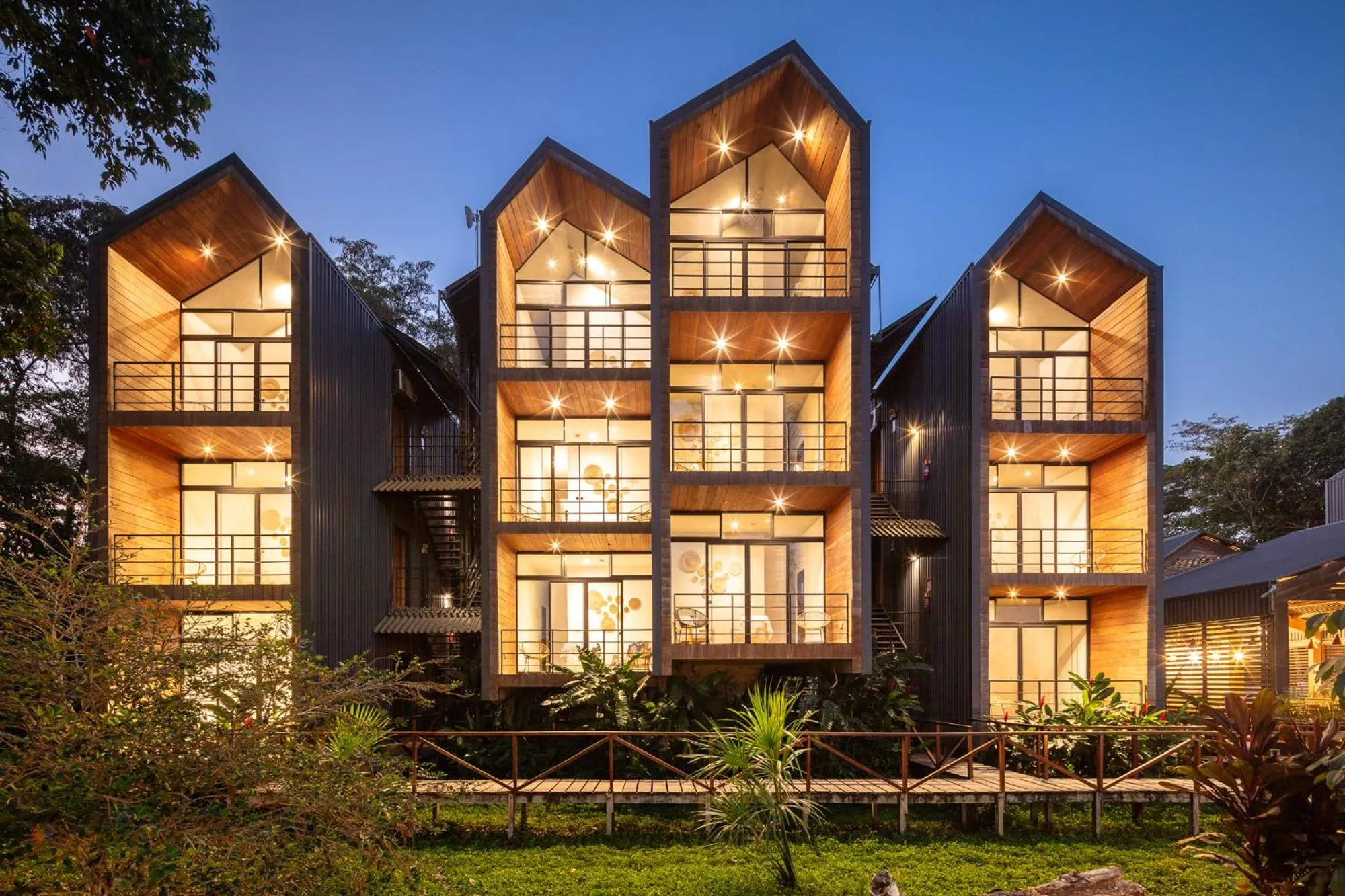 Property building in Enai