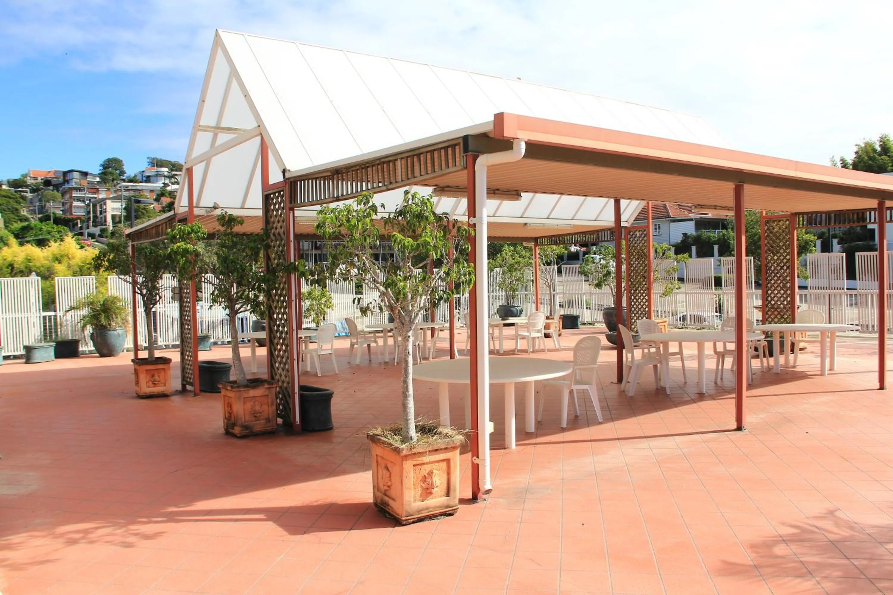 Property building in Hamilton Motor Inn