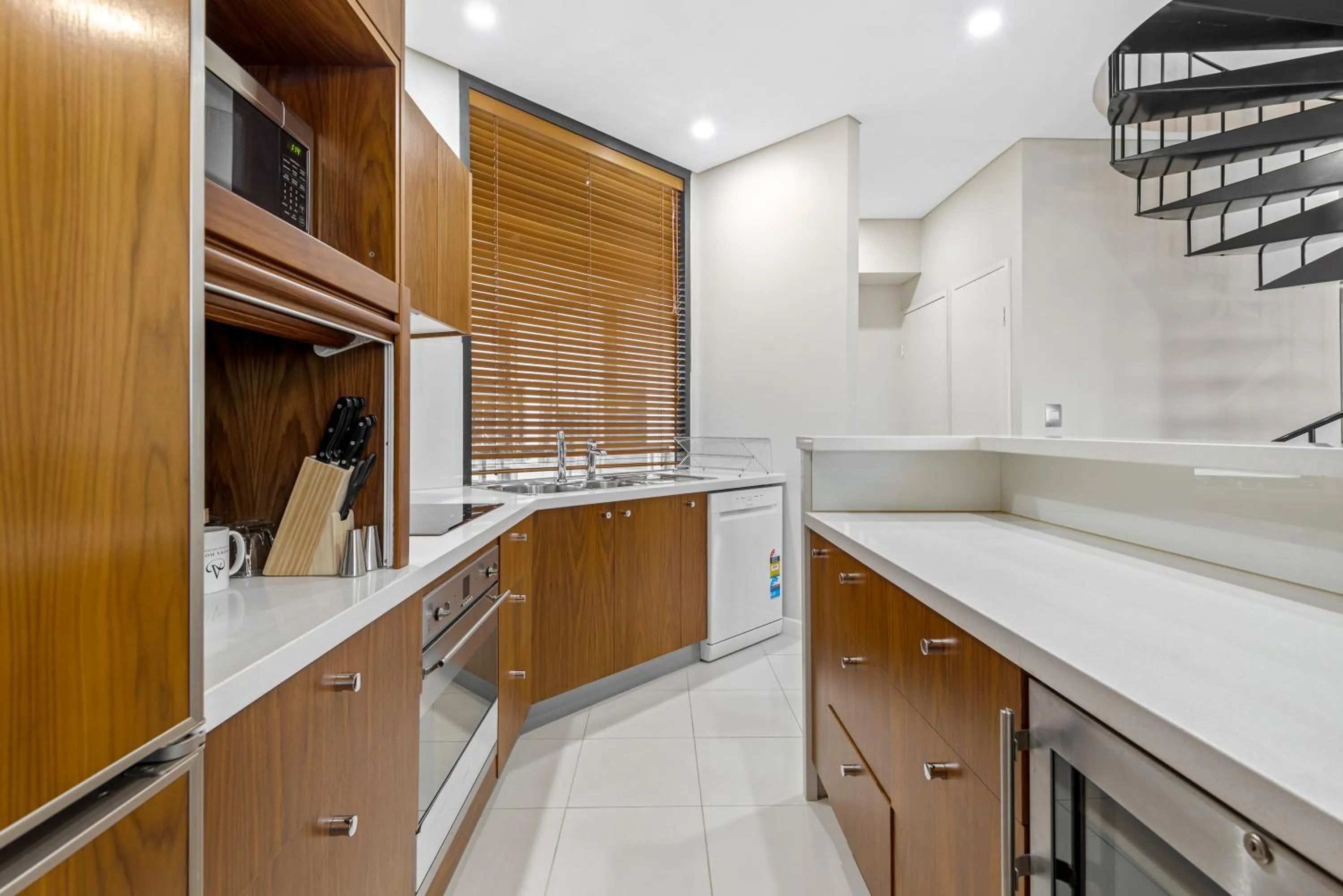 Kitchen or kitchenette in Amora Hotel Riverwalk Melbourne