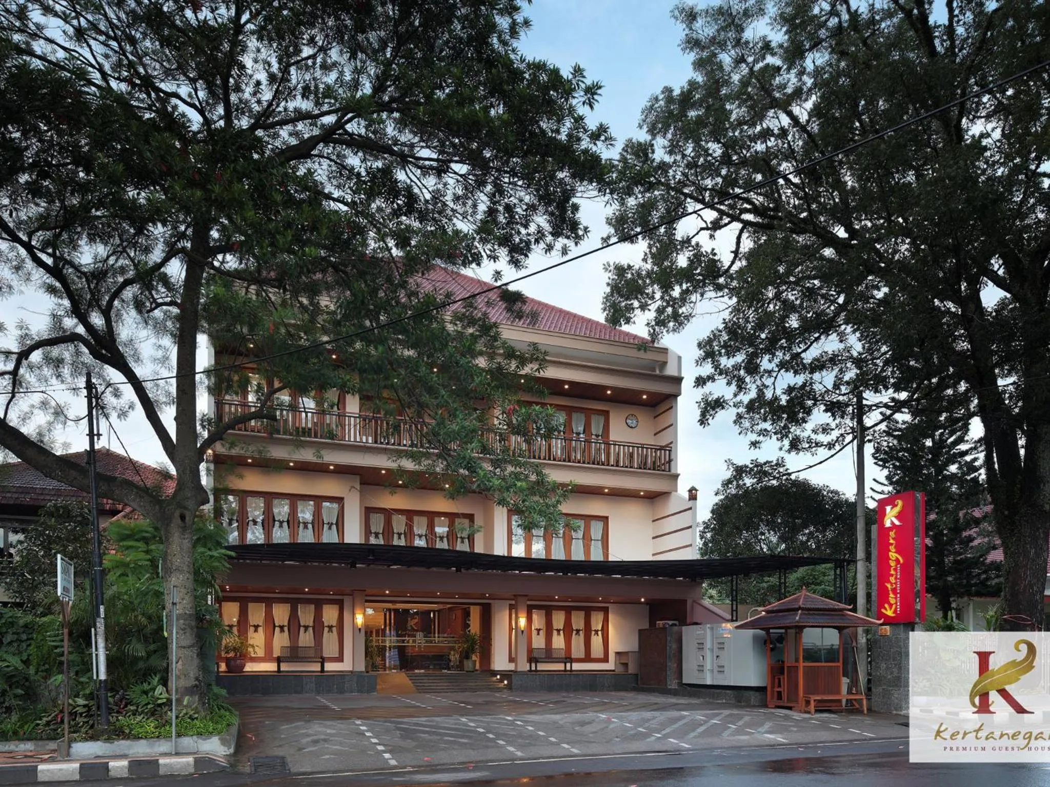 Property building in Kertanegara Premium Guest House