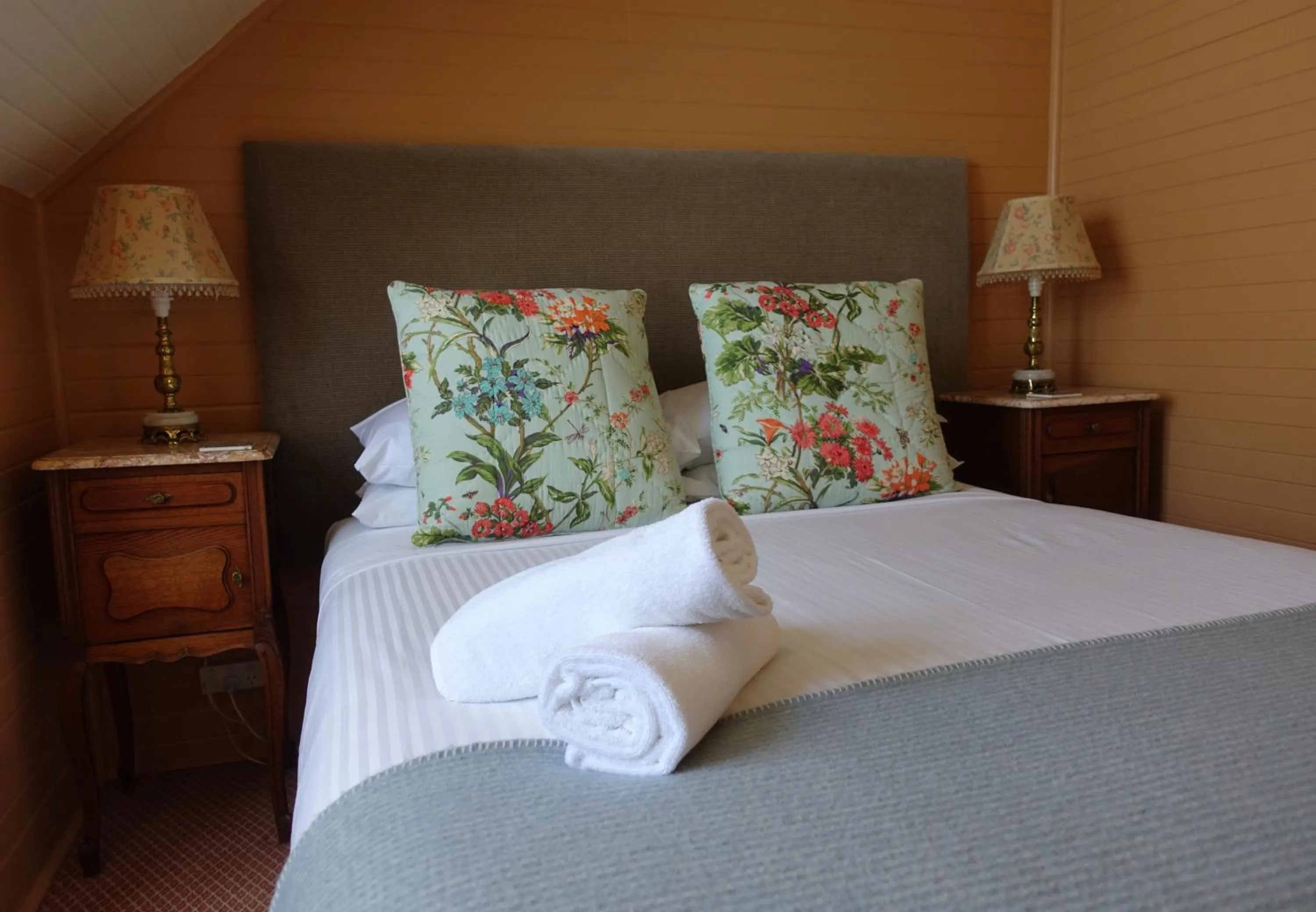 Bed in Kurrara Historic Guest House