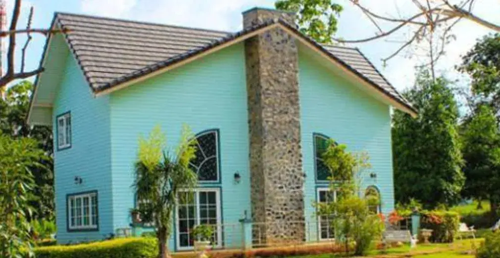 Family Room with Private Bathroom in Cottages @ Hill Resort Family Room with Private Bathroom in Cottages @ Hill Resort