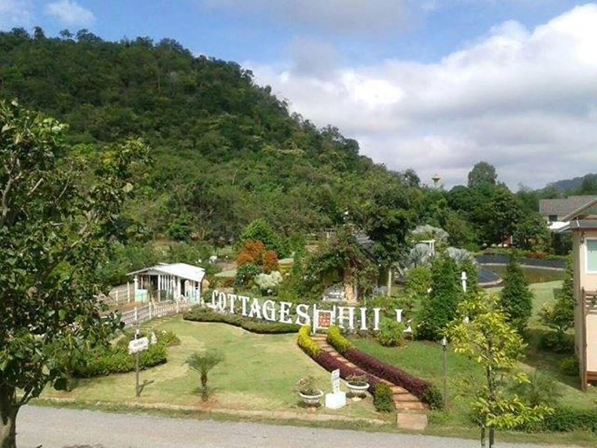 Day in Cottages @ Hill Resort