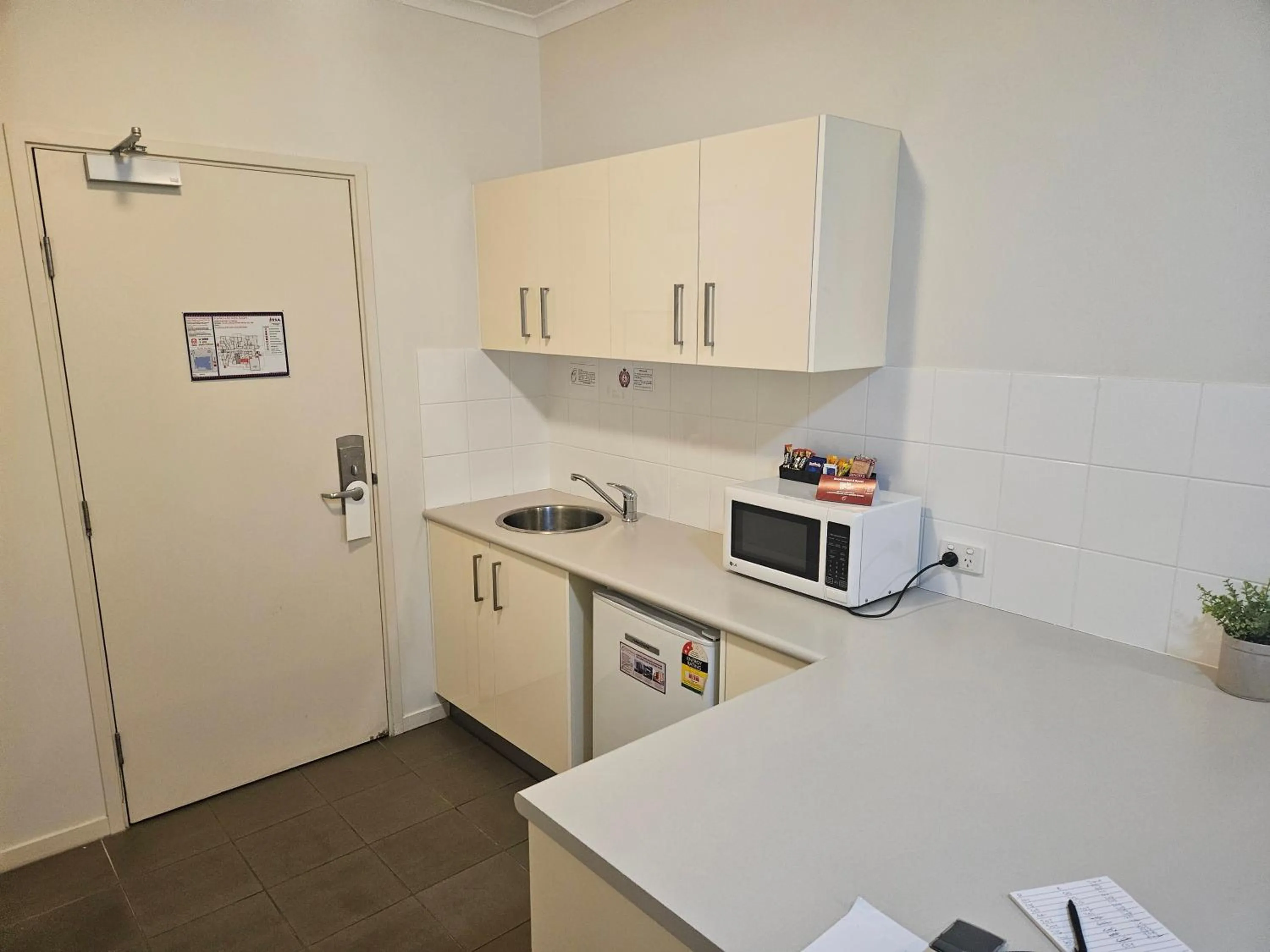 Toilet in Gladstone City Central Apartment Hotel Official