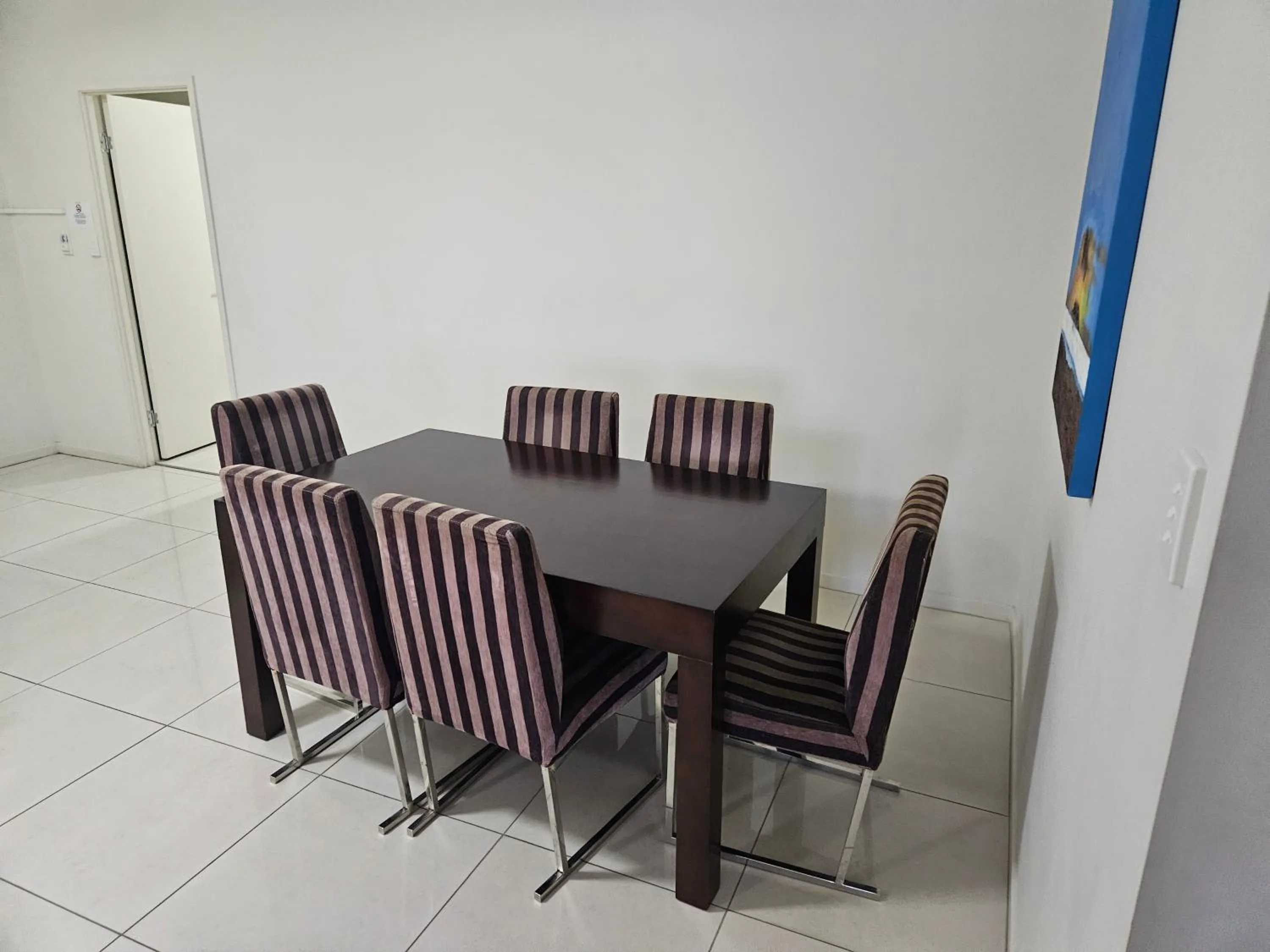 Seating area in Gladstone City Central Apartment Hotel Official