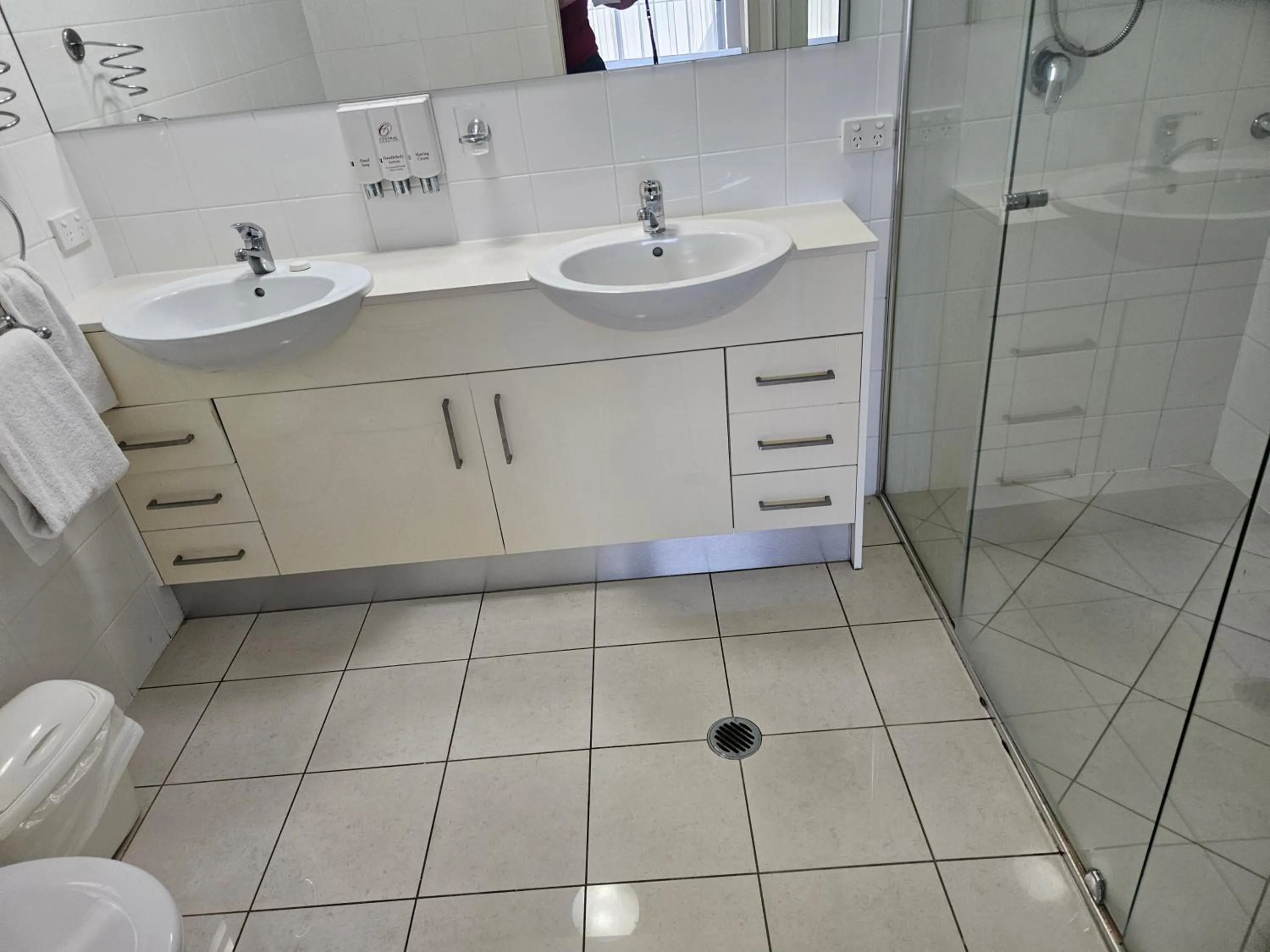 Toilet in Gladstone City Central Apartment Hotel Official