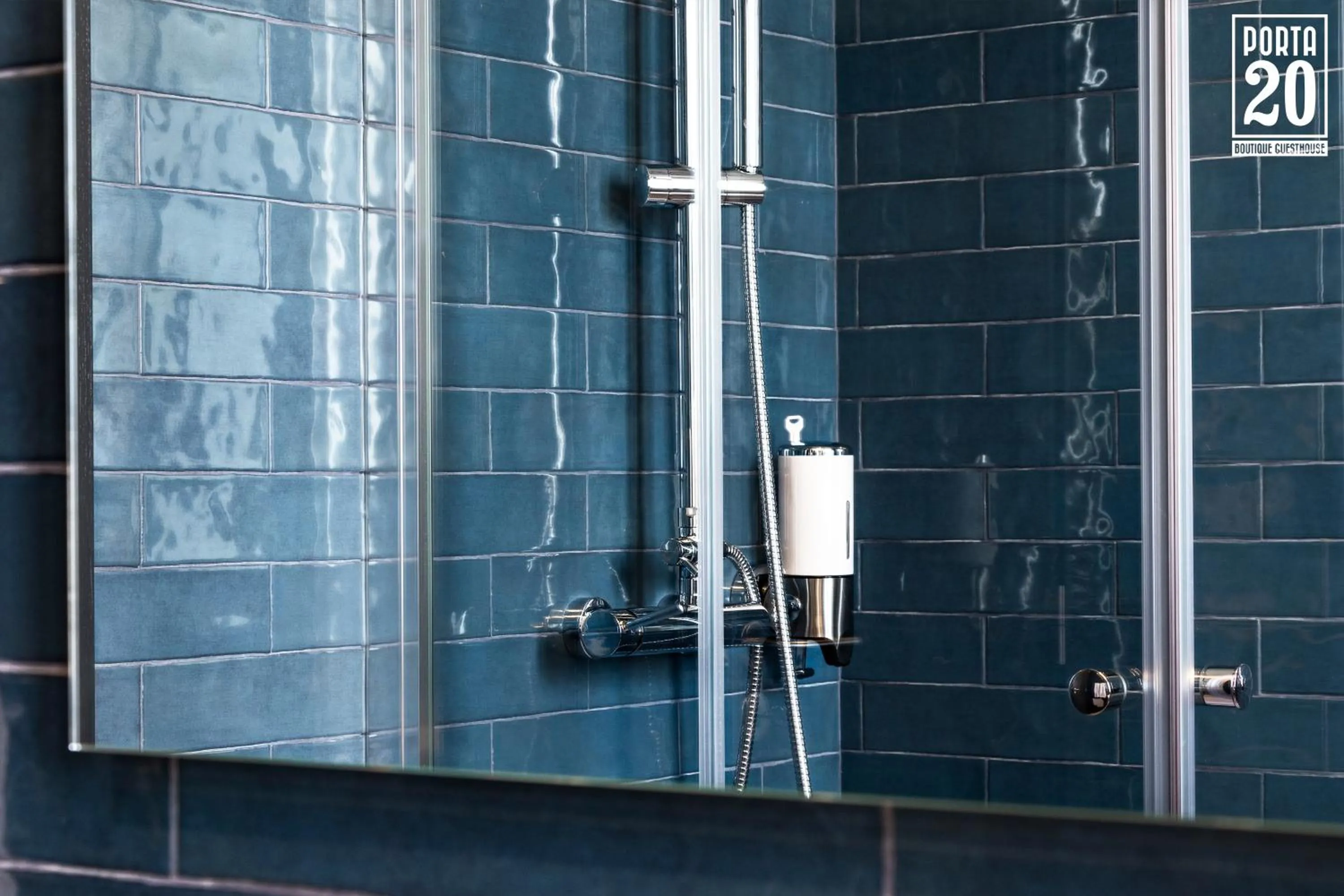 Shower in Porta 20 Boutique Guesthouse