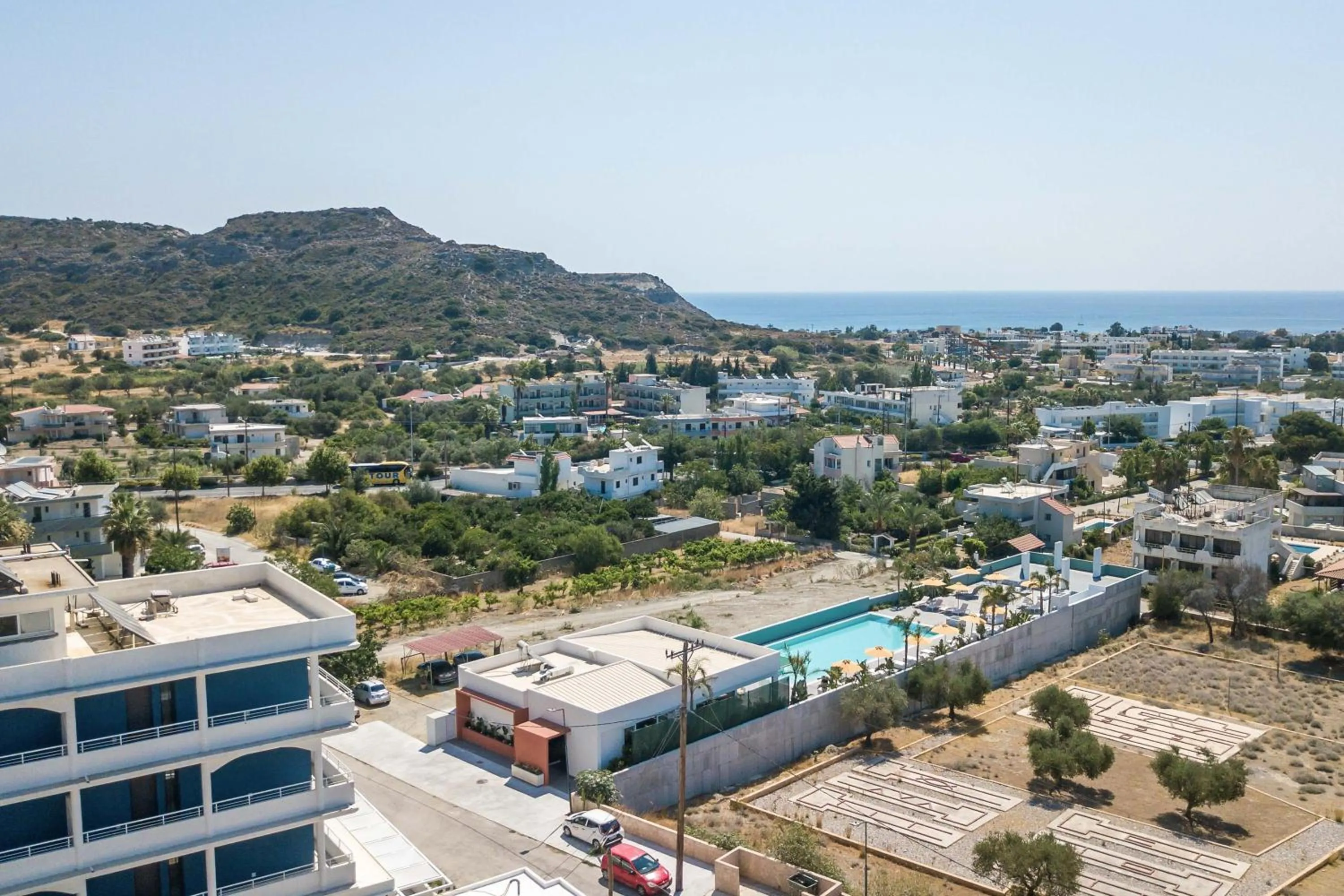 Property building in Mazoren Art Hotel