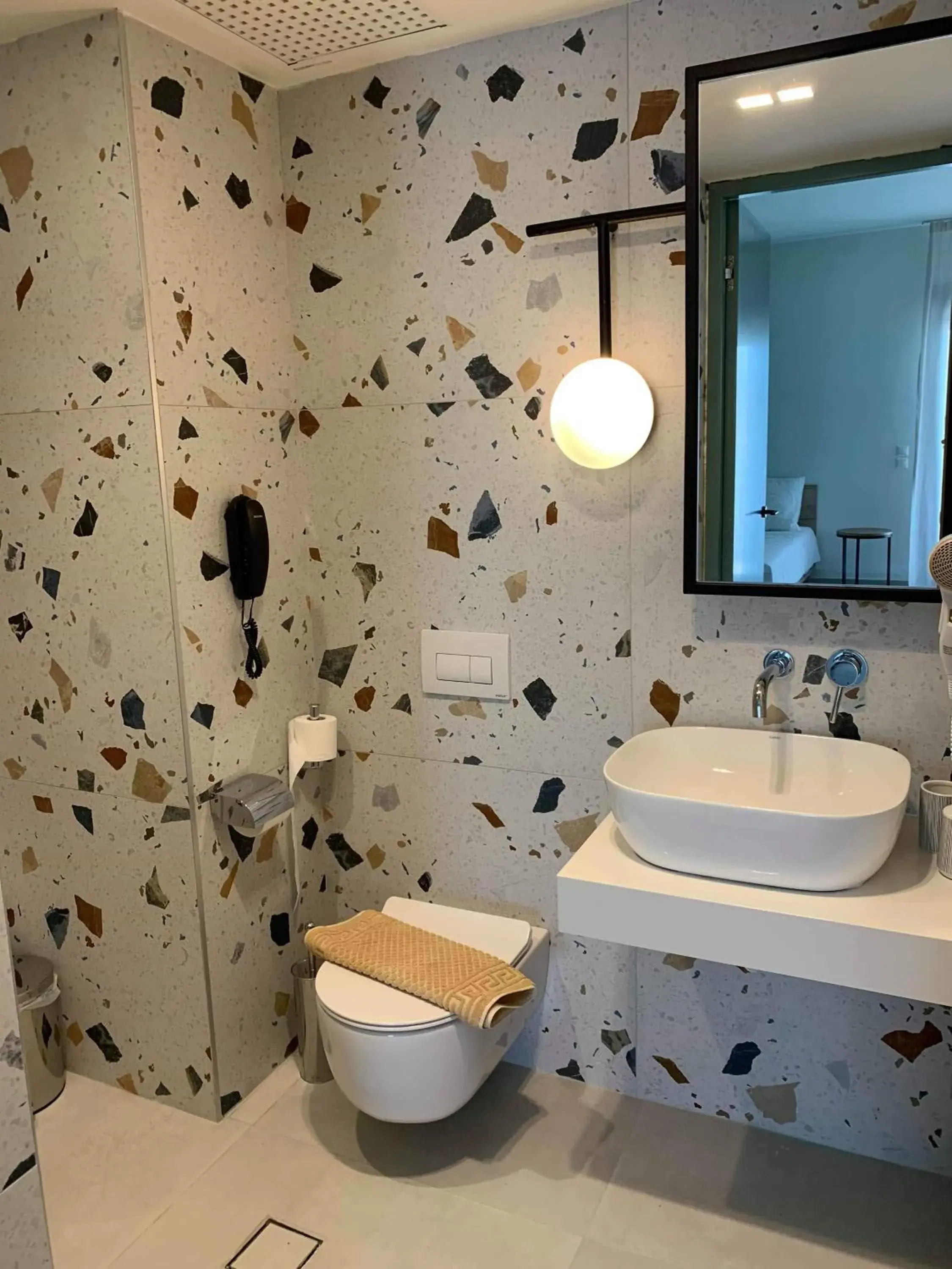 Deluxe Suite in Mazoren Art Hotel Deluxe Suite in Mazoren Art Hotel