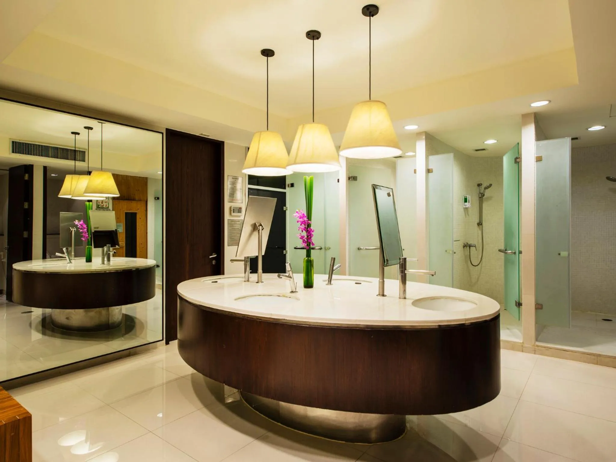Spa and wellness centre/facilities in Emporium Suites by Chatrium