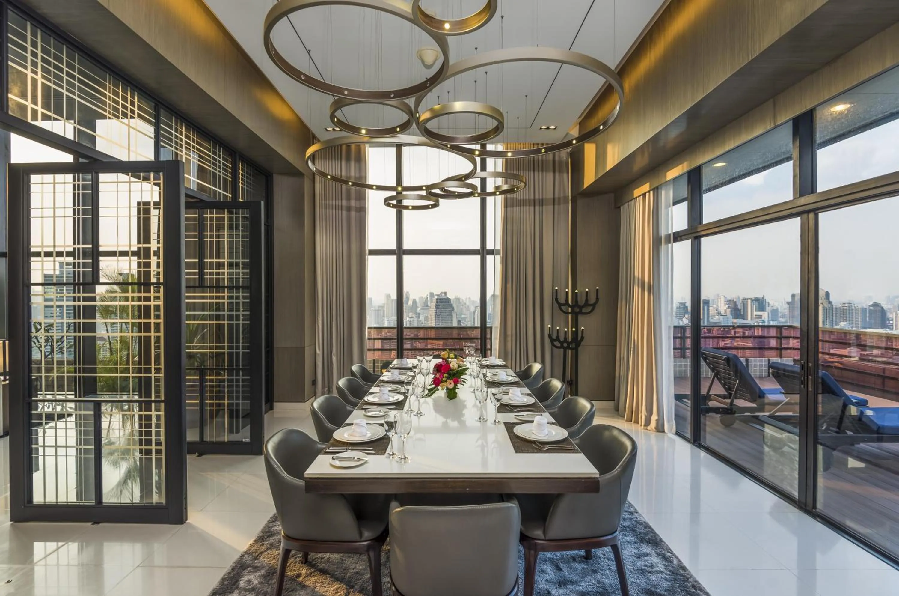 Living room in Emporium Suites by Chatrium