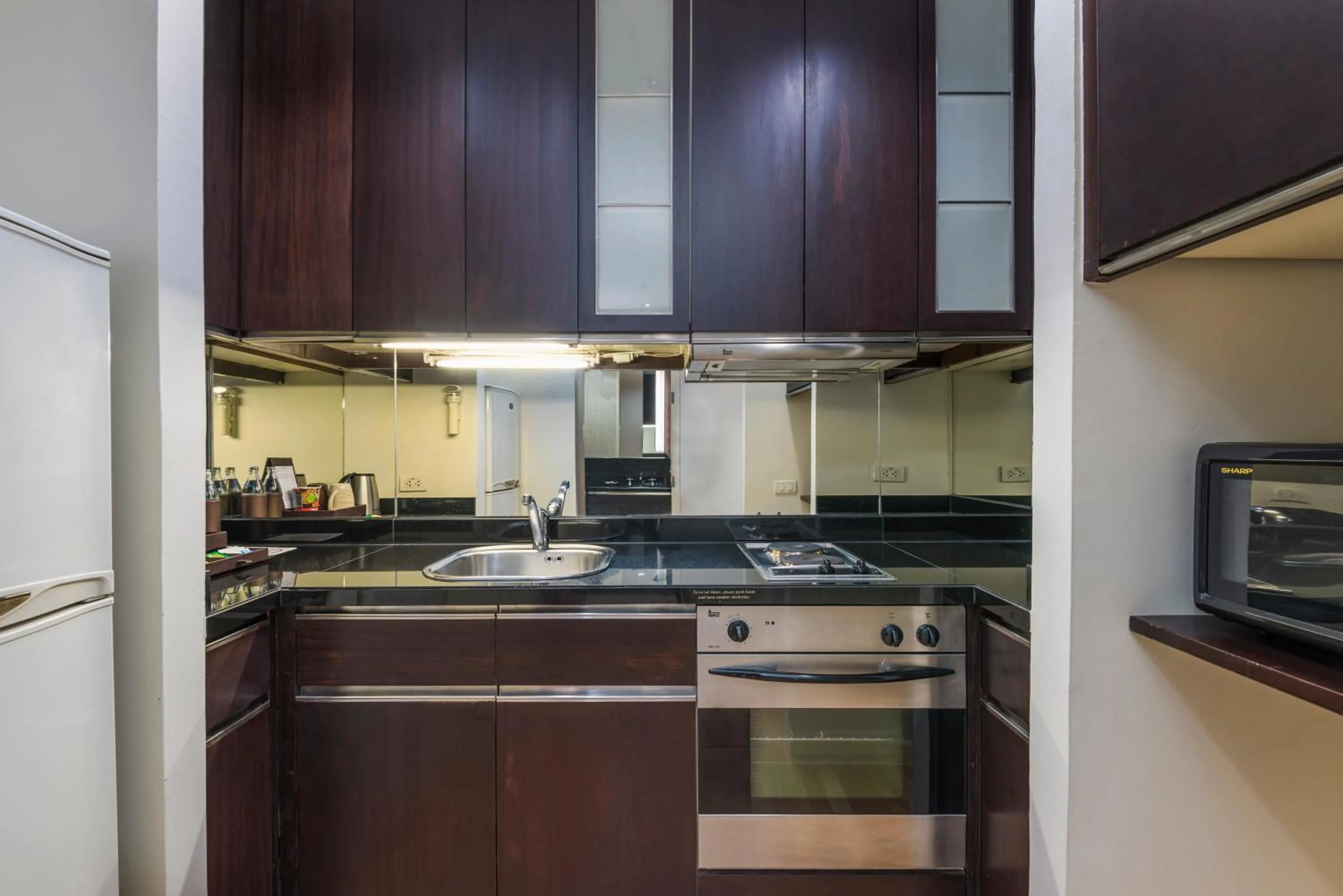 Kitchen or kitchenette in Emporium Suites by Chatrium