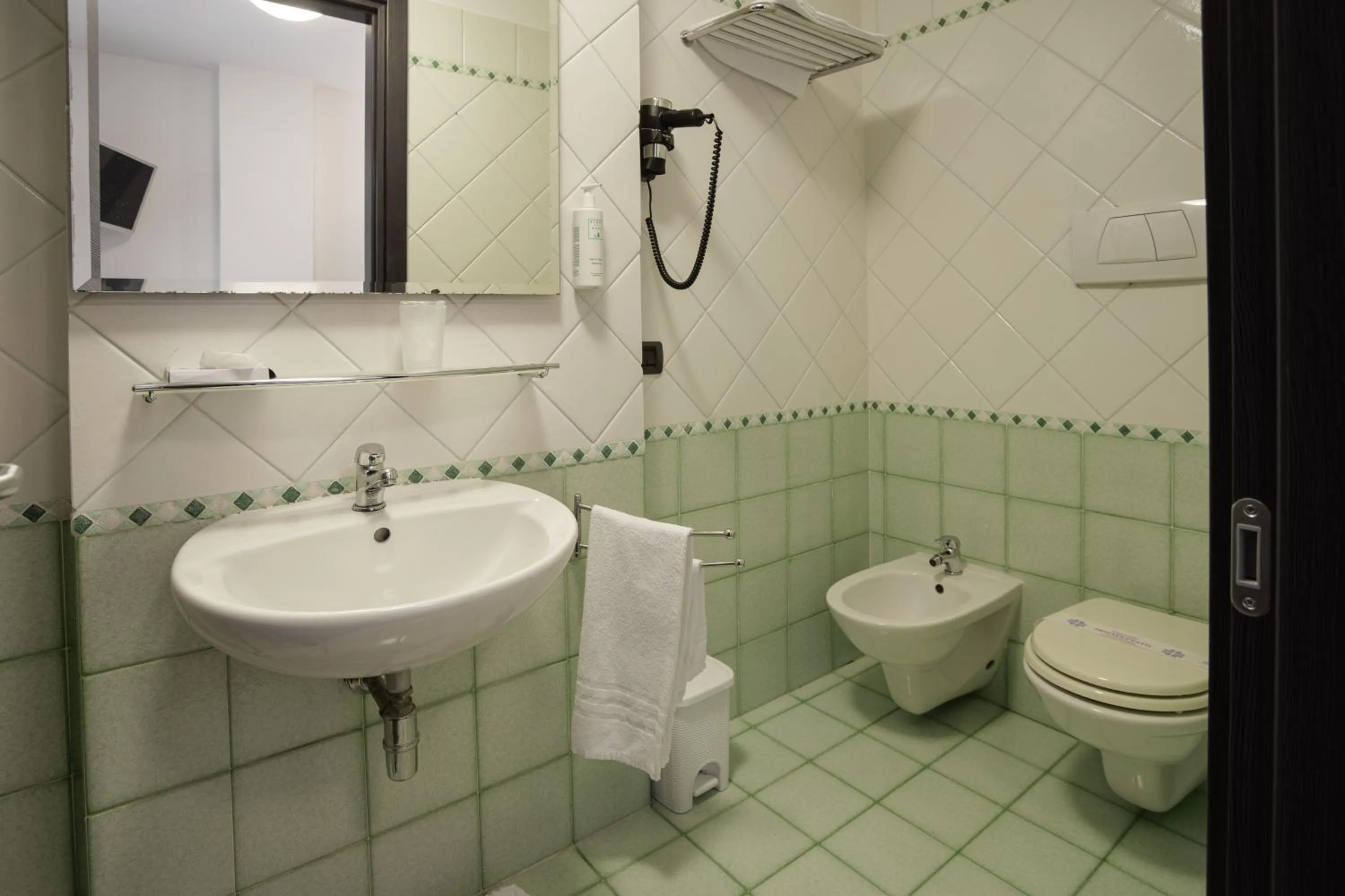 Bathroom in Hotel Ristorante Da Tonino