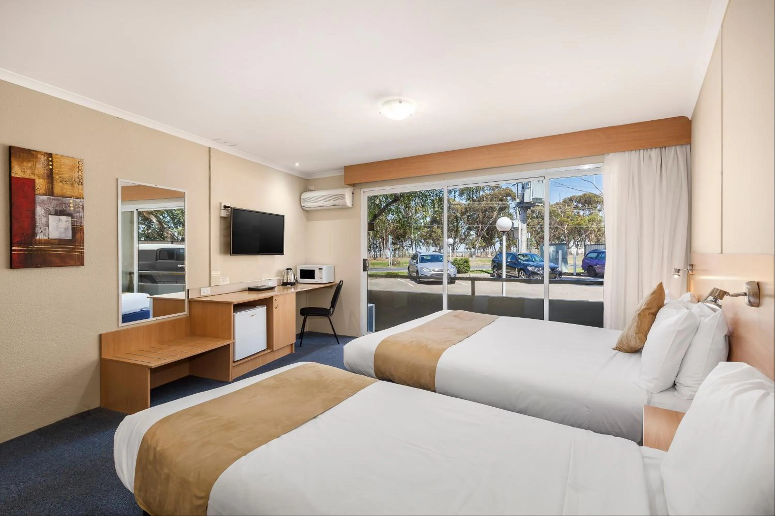 Bedroom, Bed in Ciloms Airport Lodge Melbourne Airport