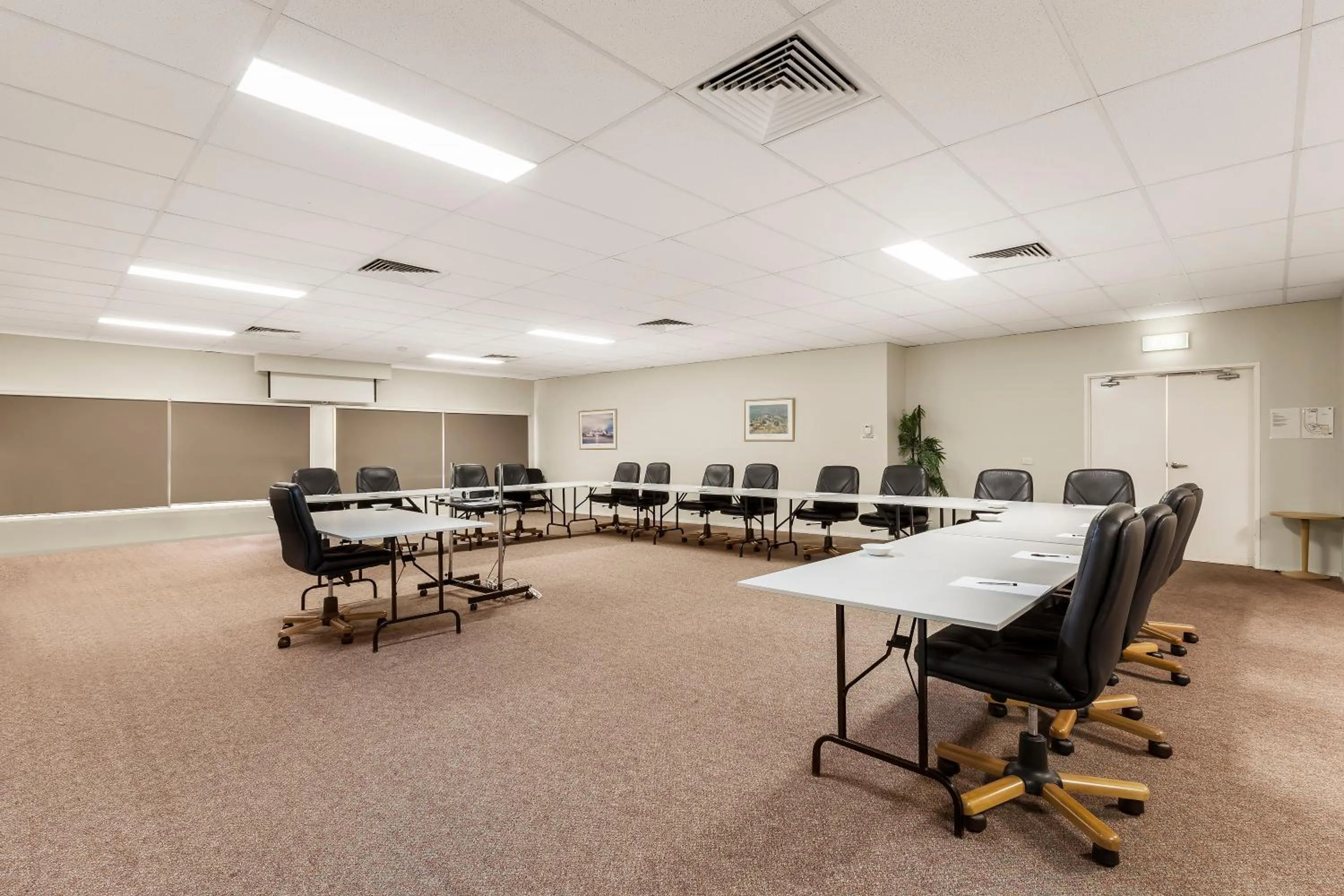 Meeting/conference room in Ciloms Airport Lodge Melbourne Airport