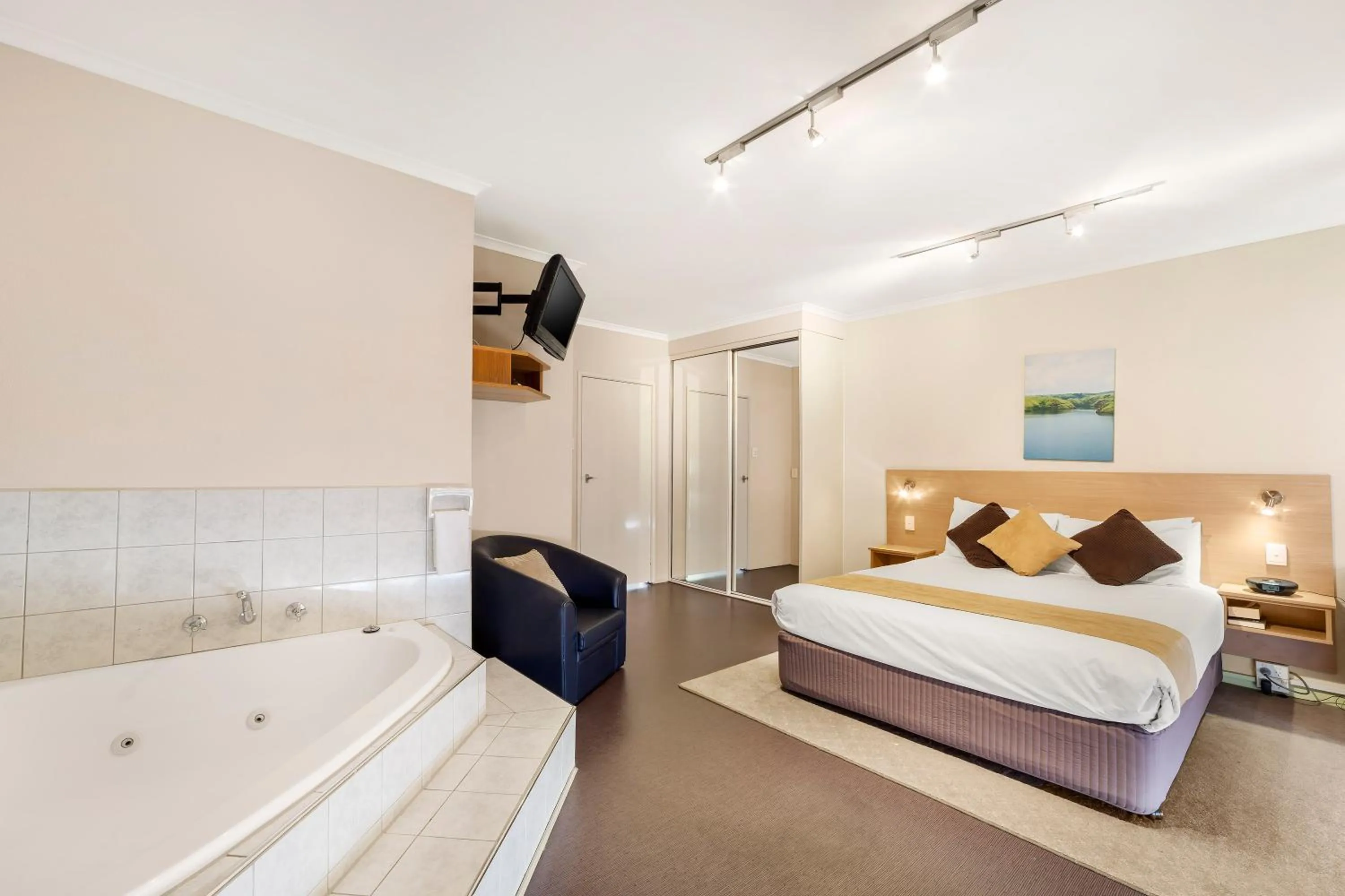 One-Bedroom Apartment in Ciloms Airport Lodge Melbourne Airport