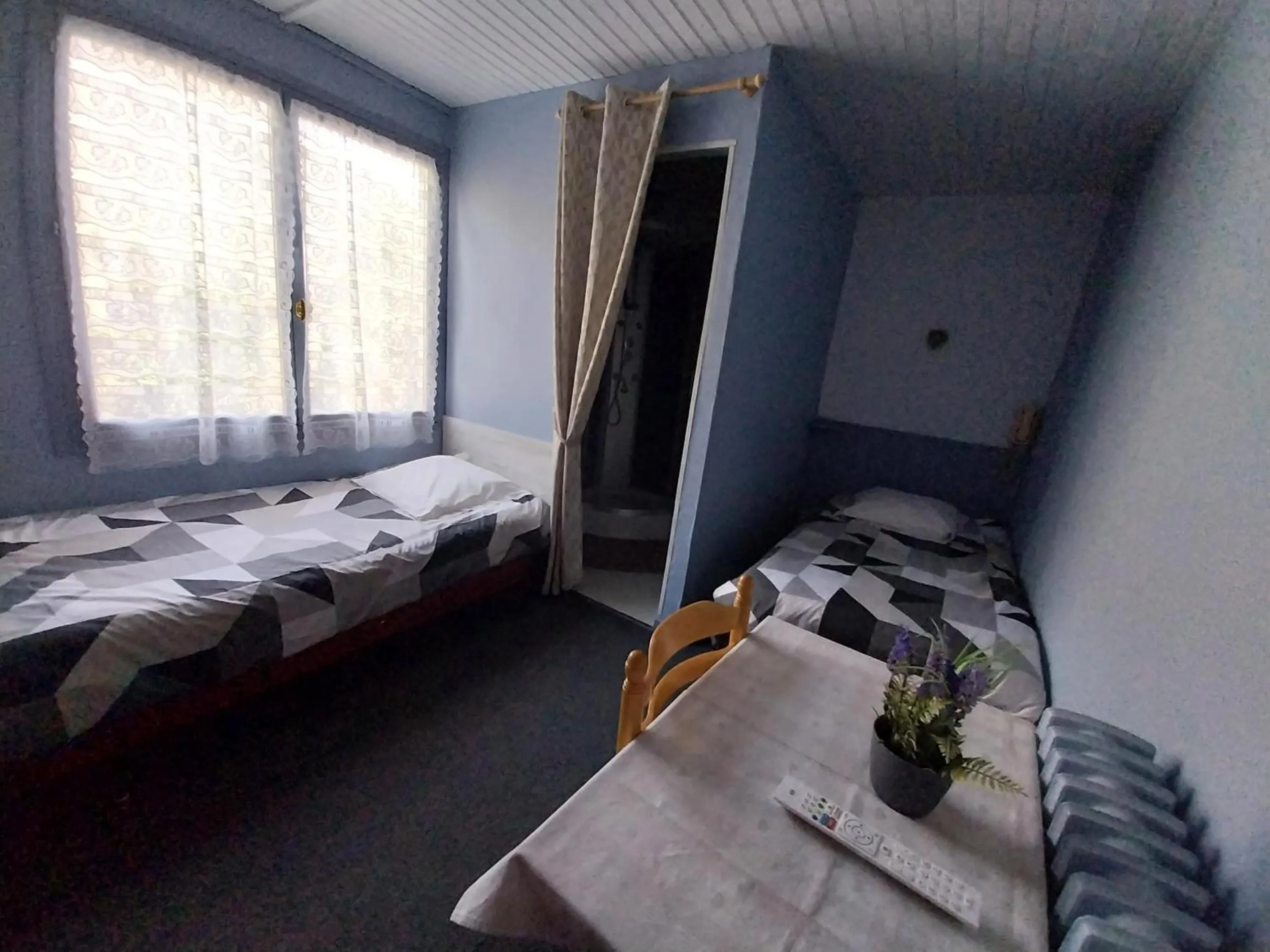 Bed in Hôtel les Deux Cols