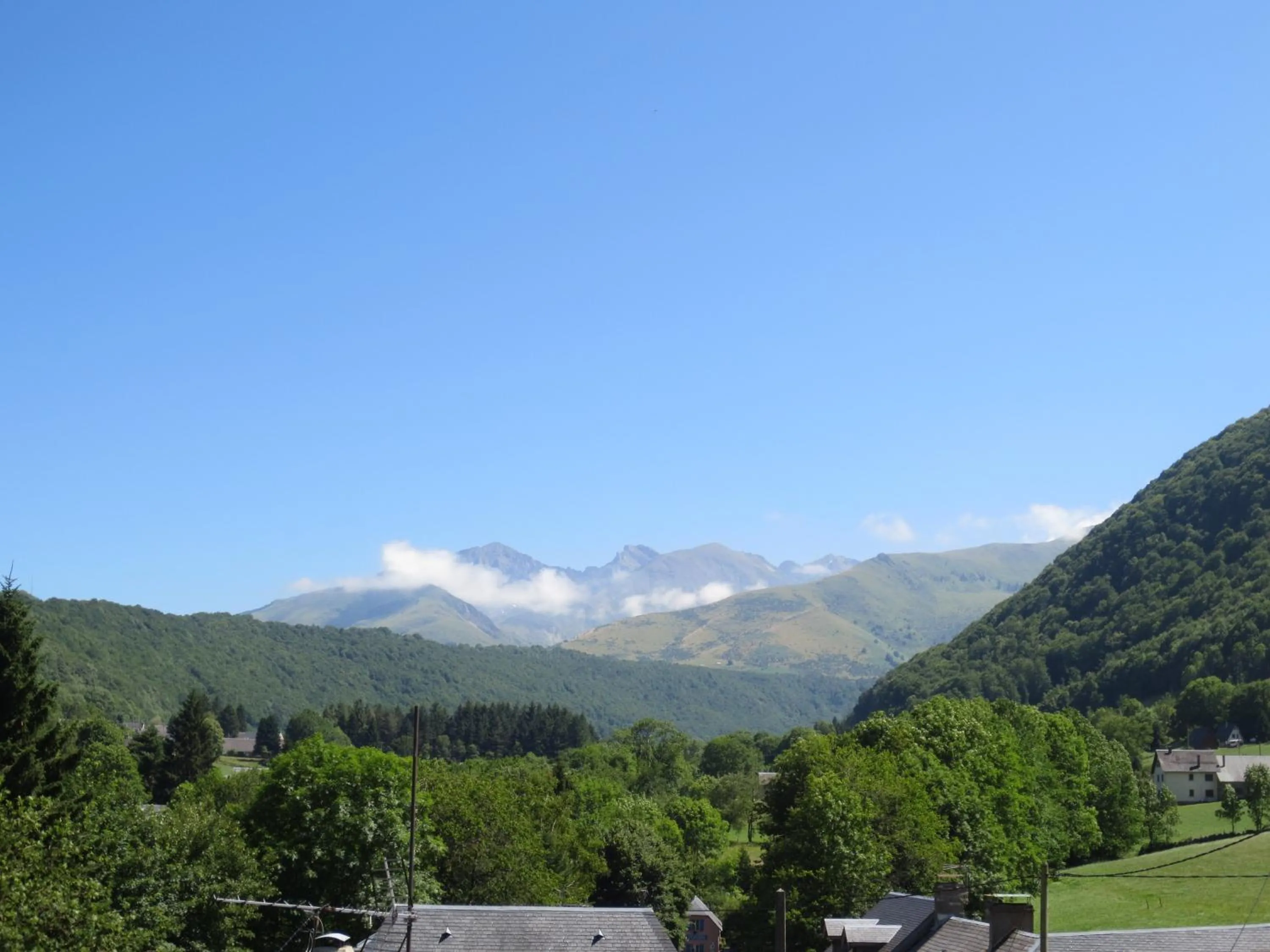 Summer in Hôtel les Deux Cols