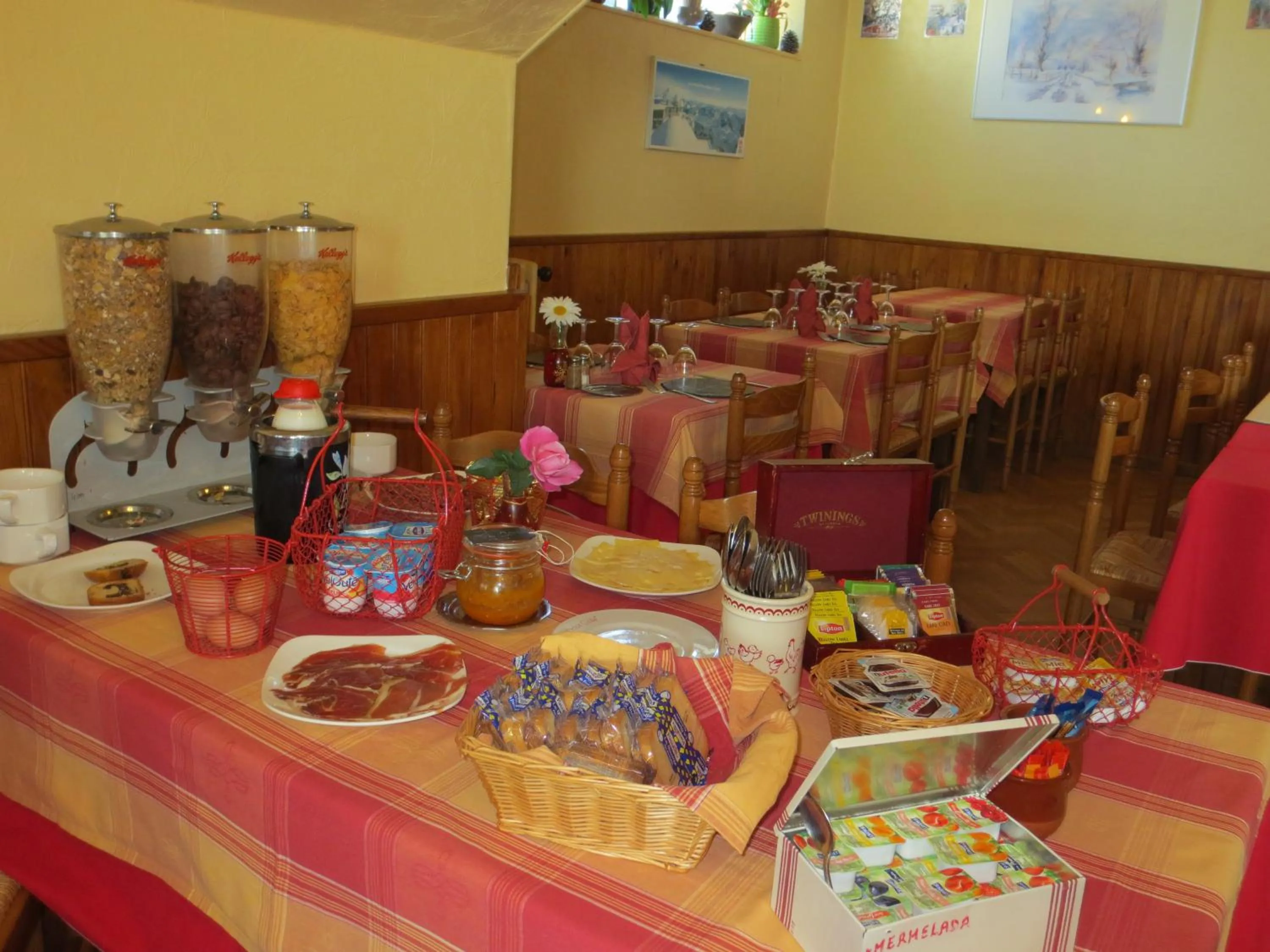 Restaurant/places to eat in Hôtel les Deux Cols