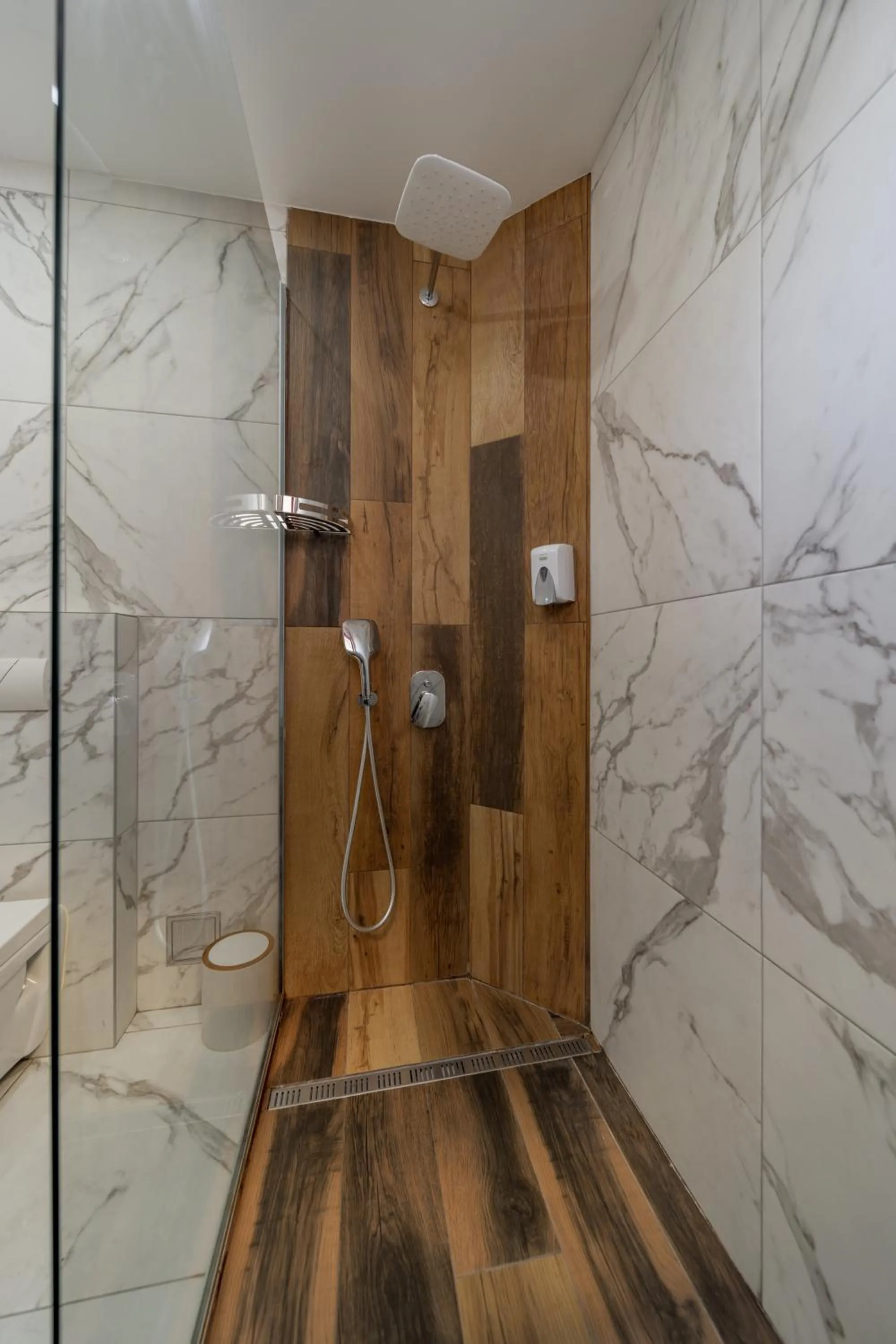 Shower in Hotel Garni VIZURA Sport