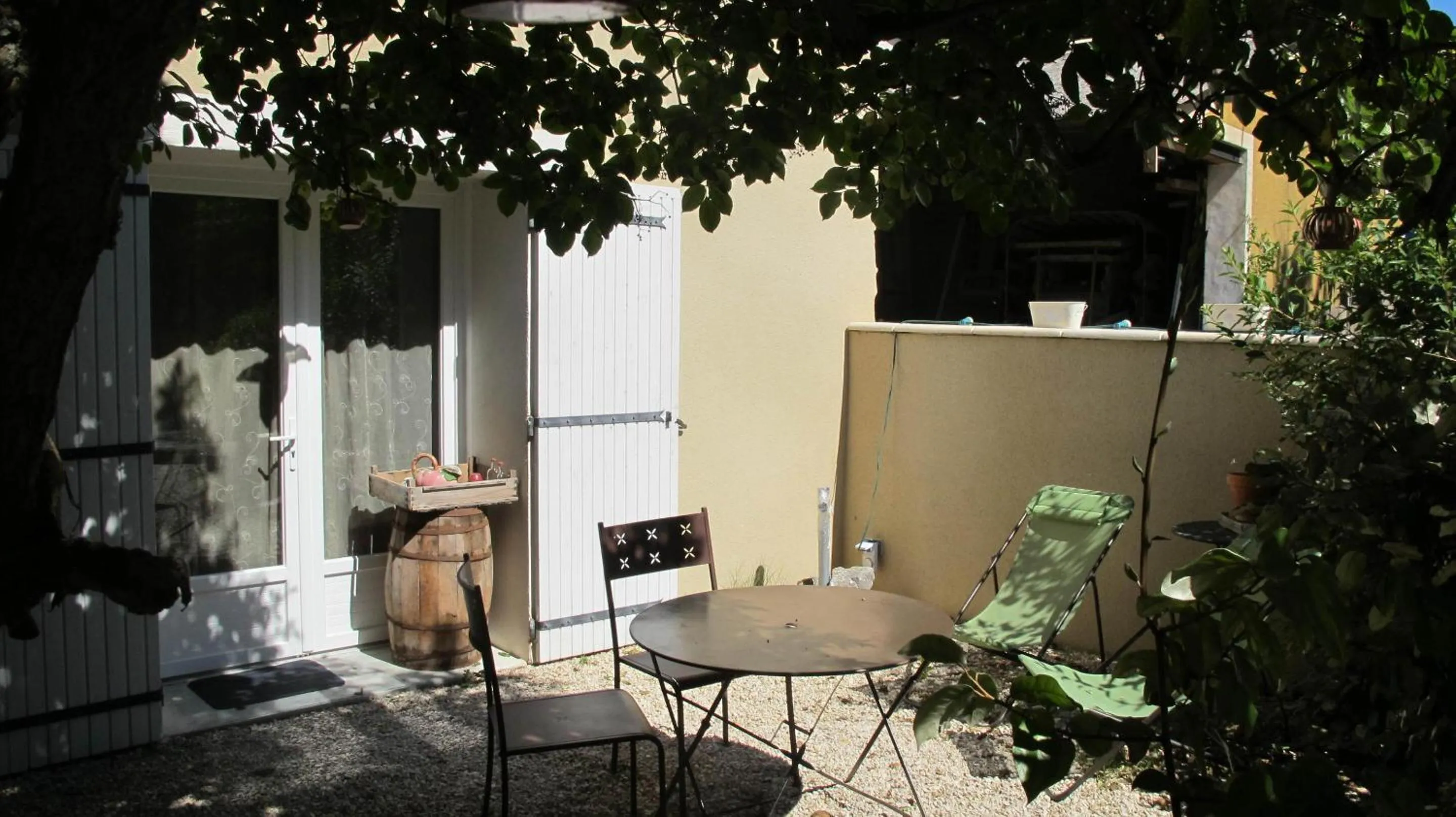 Bedroom in Lou Cardalines