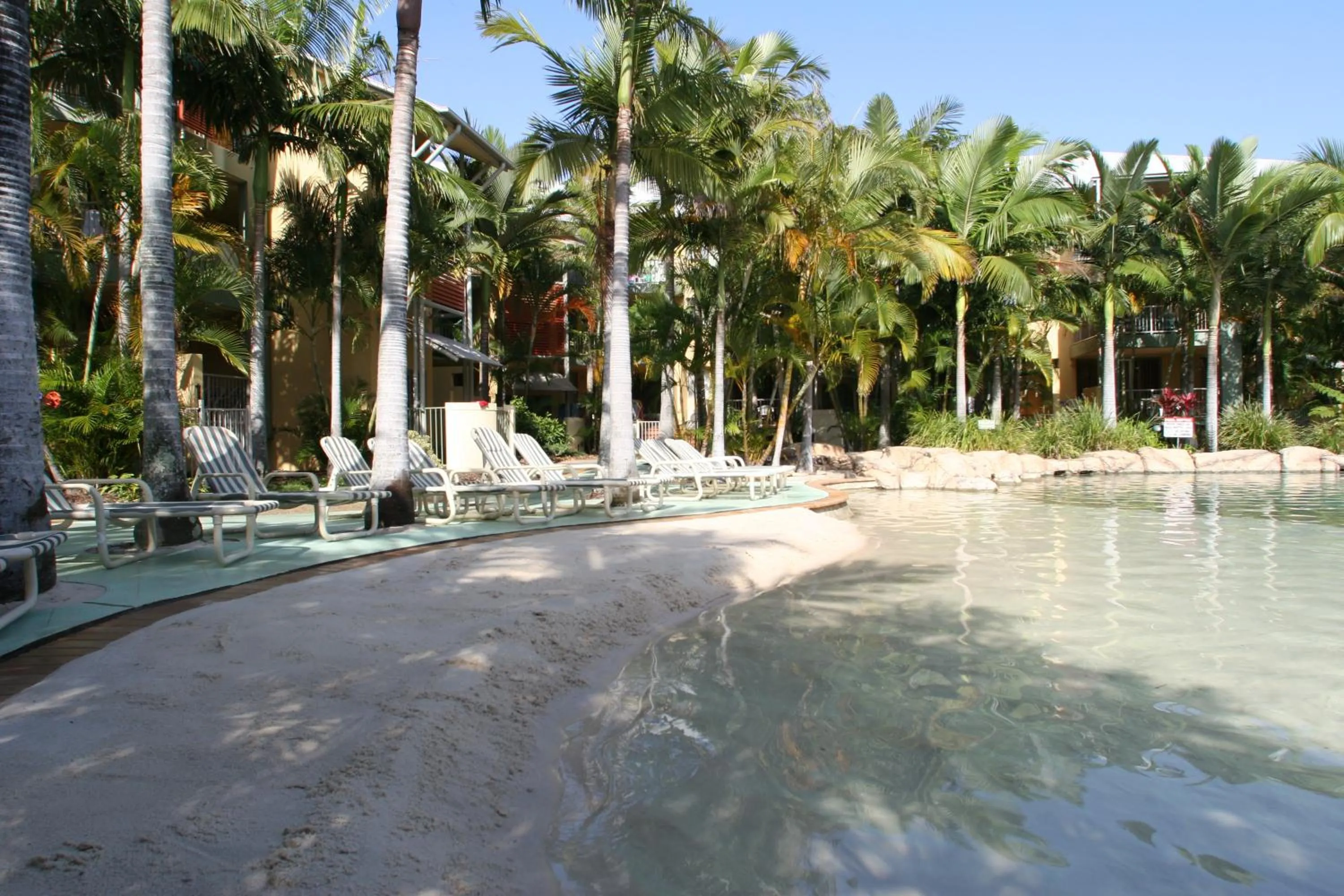 Pool view in Diamond Sands Resort