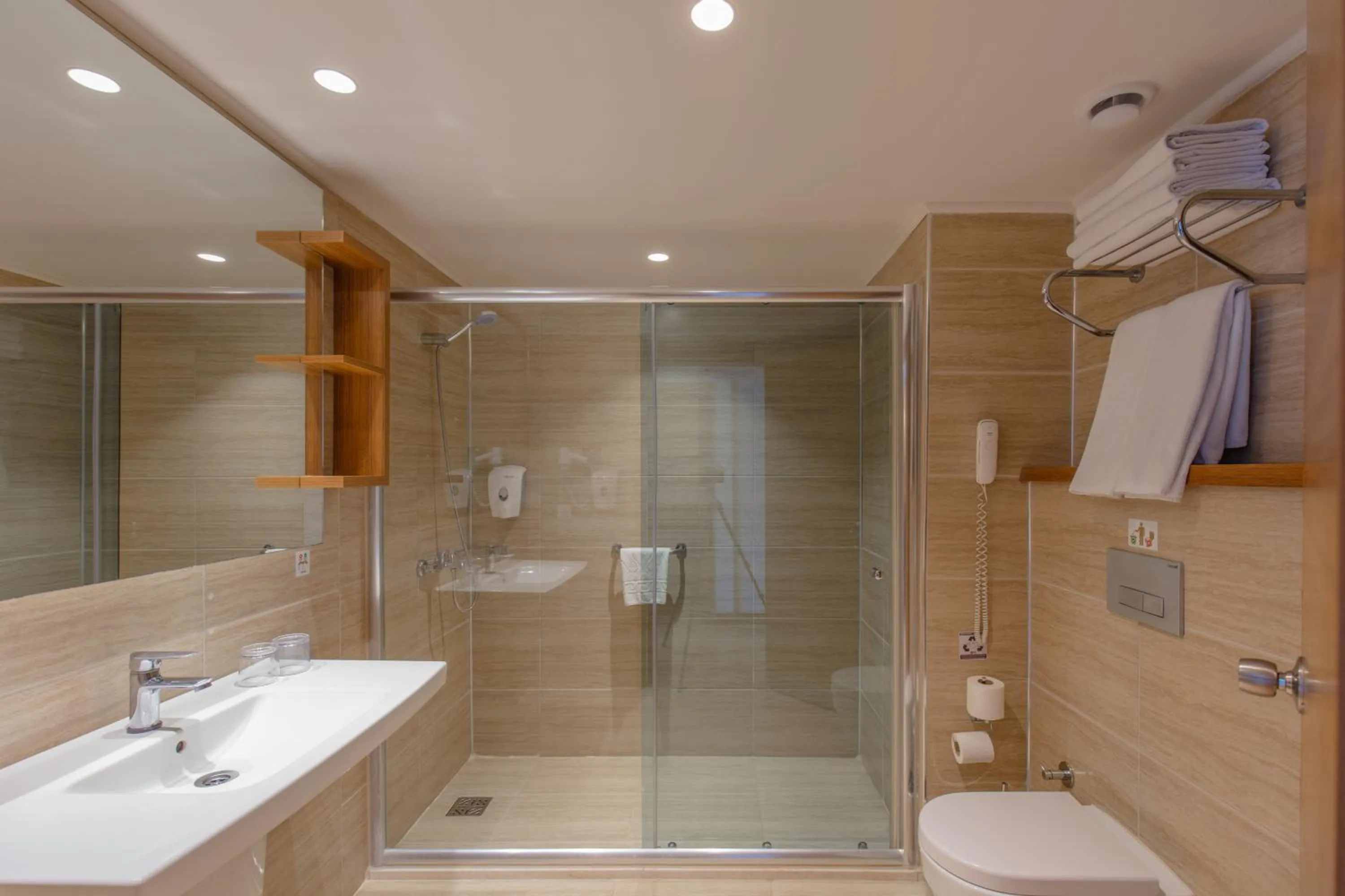 Shower in Grand Park Lara Hotel