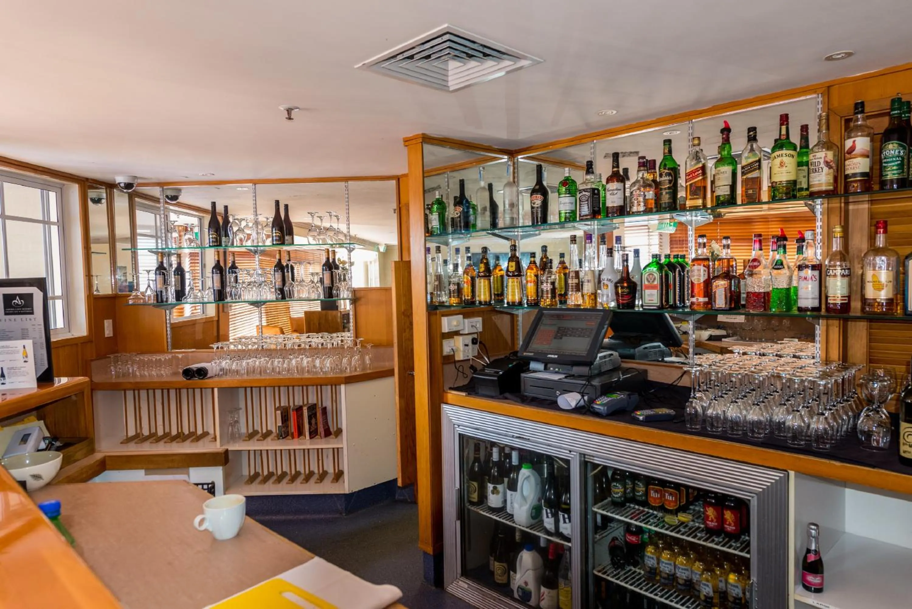 Lounge or bar in VR Rotorua Lake Resort