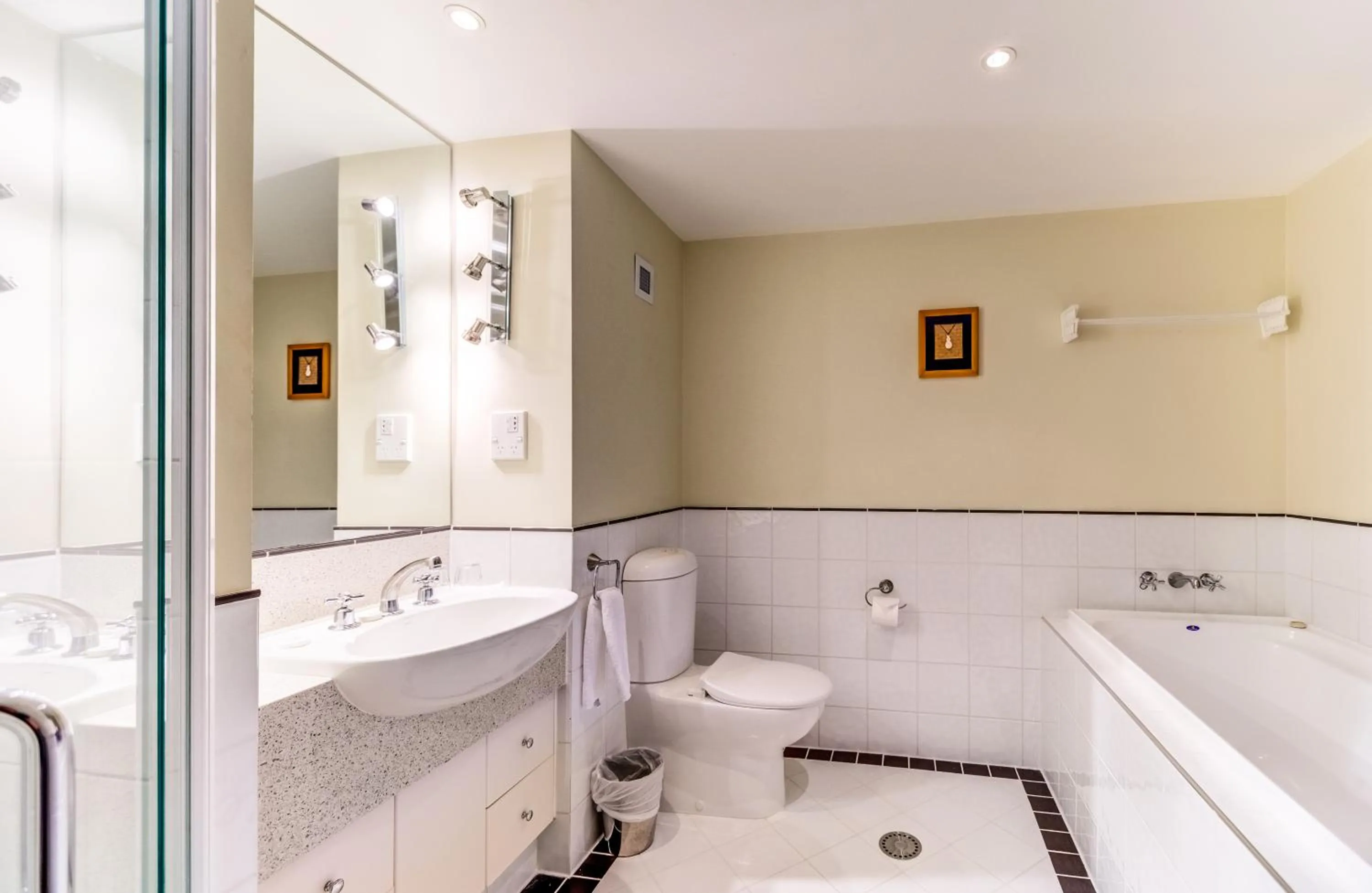 Bathroom in VR Rotorua Lake Resort