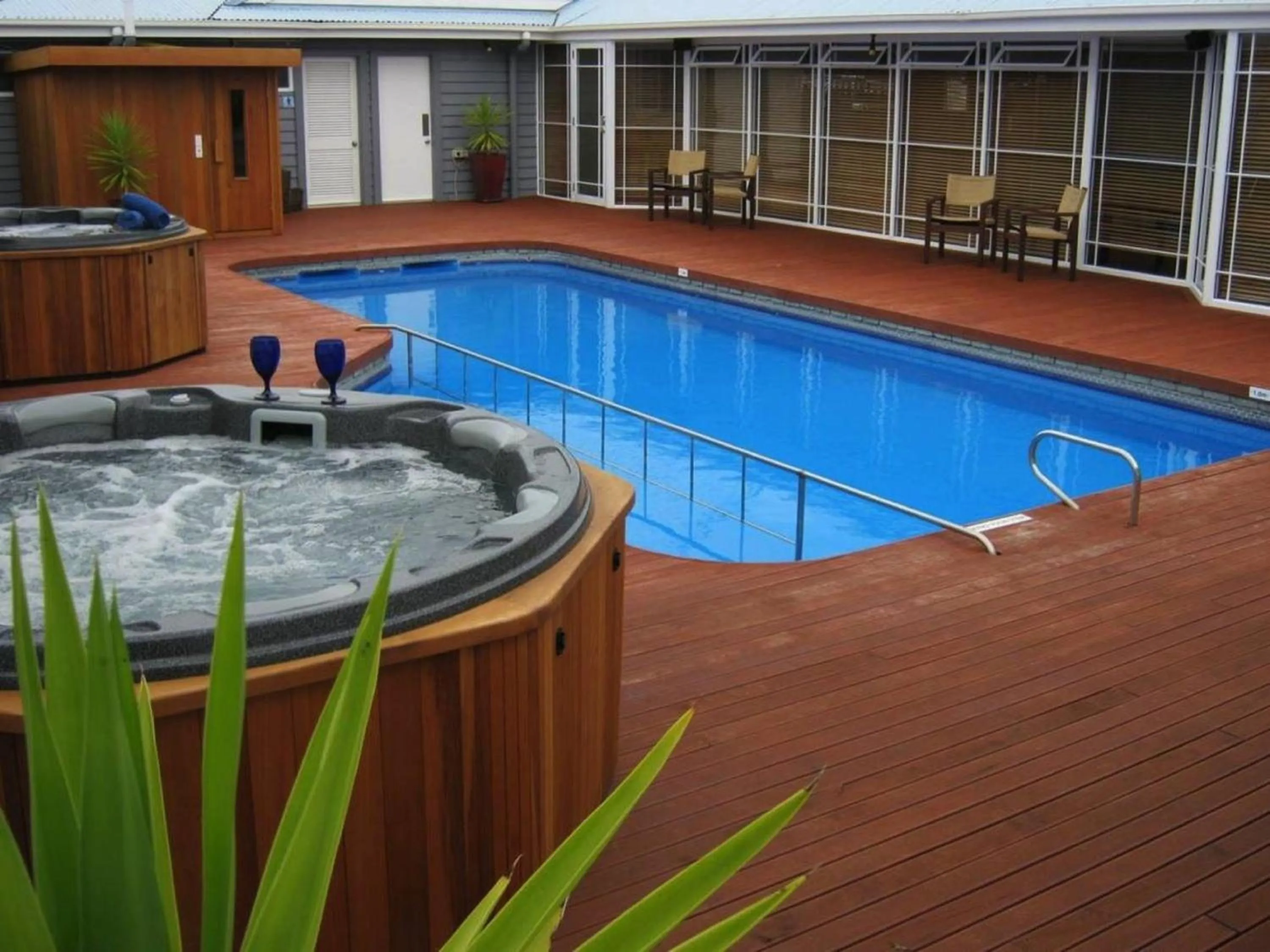 Swimming pool in VR Rotorua Lake Resort