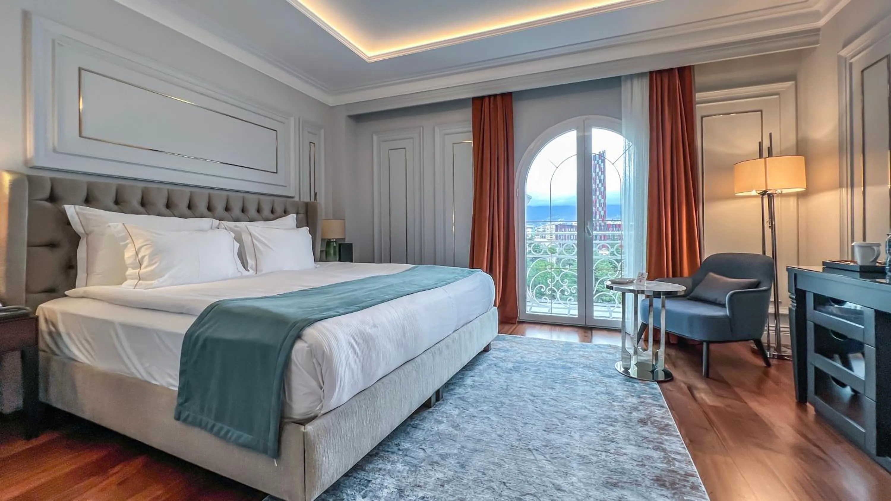 Bed in Xheko Imperial Luxury Hotel & SPA