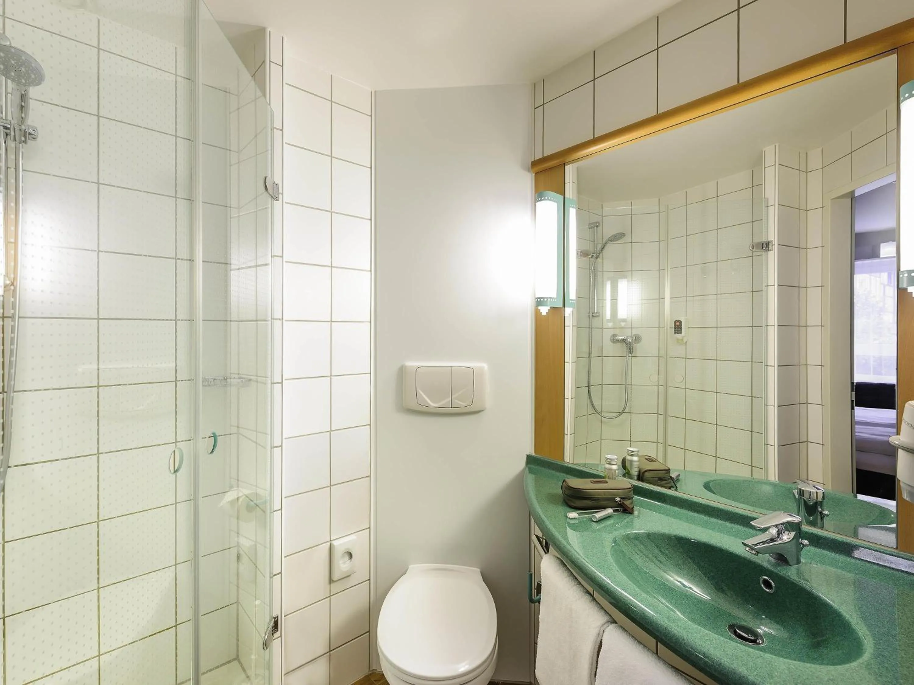 Bedroom in Hotel Ibis Bregenz