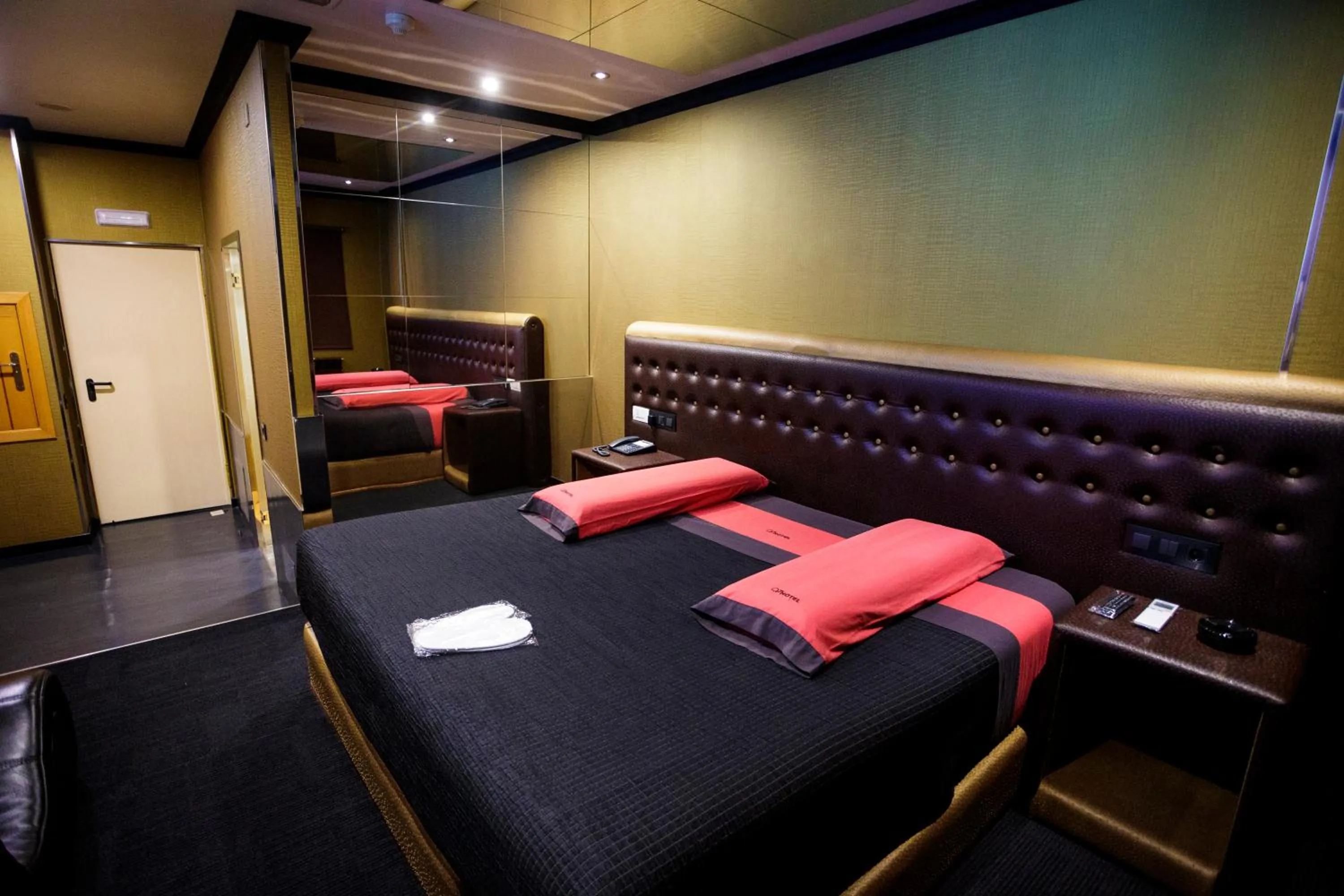 Bed in Motel Venus Santiago