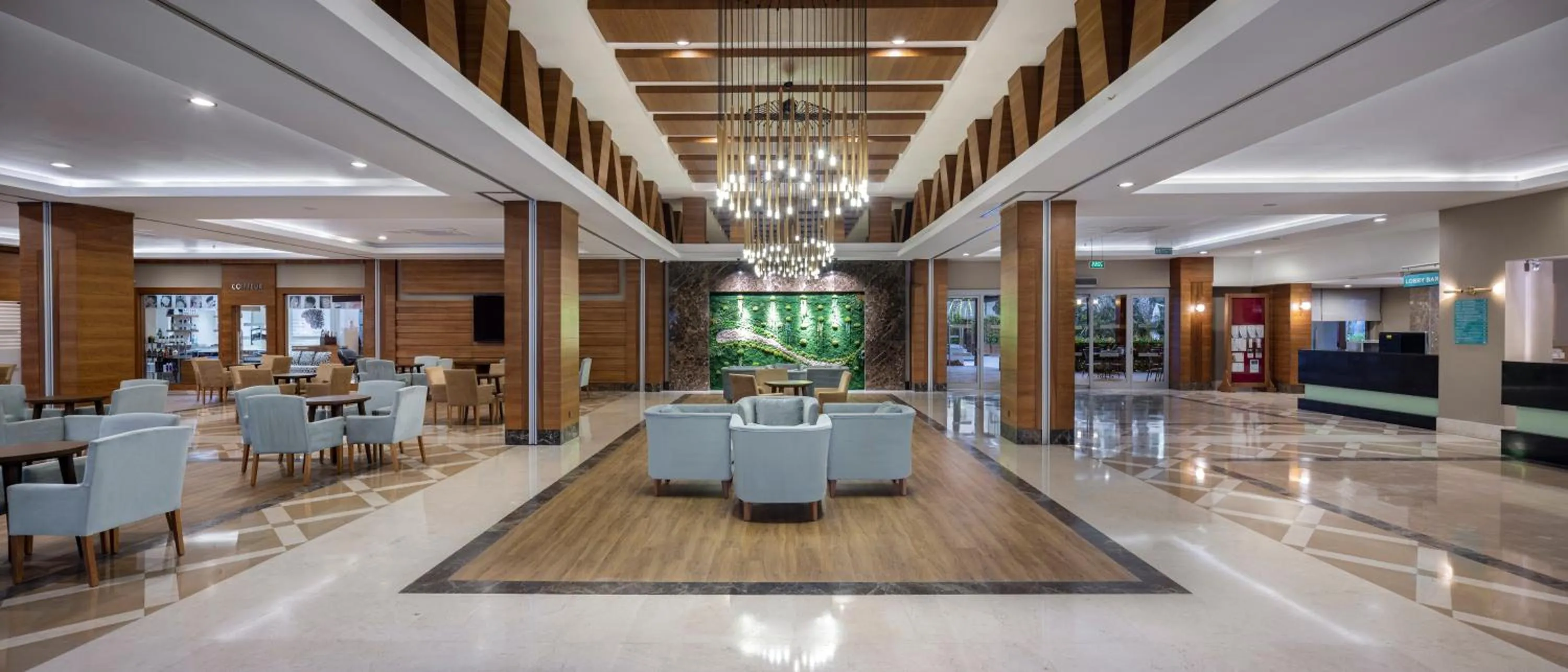 Lobby or reception in Wyndham Garden Lara