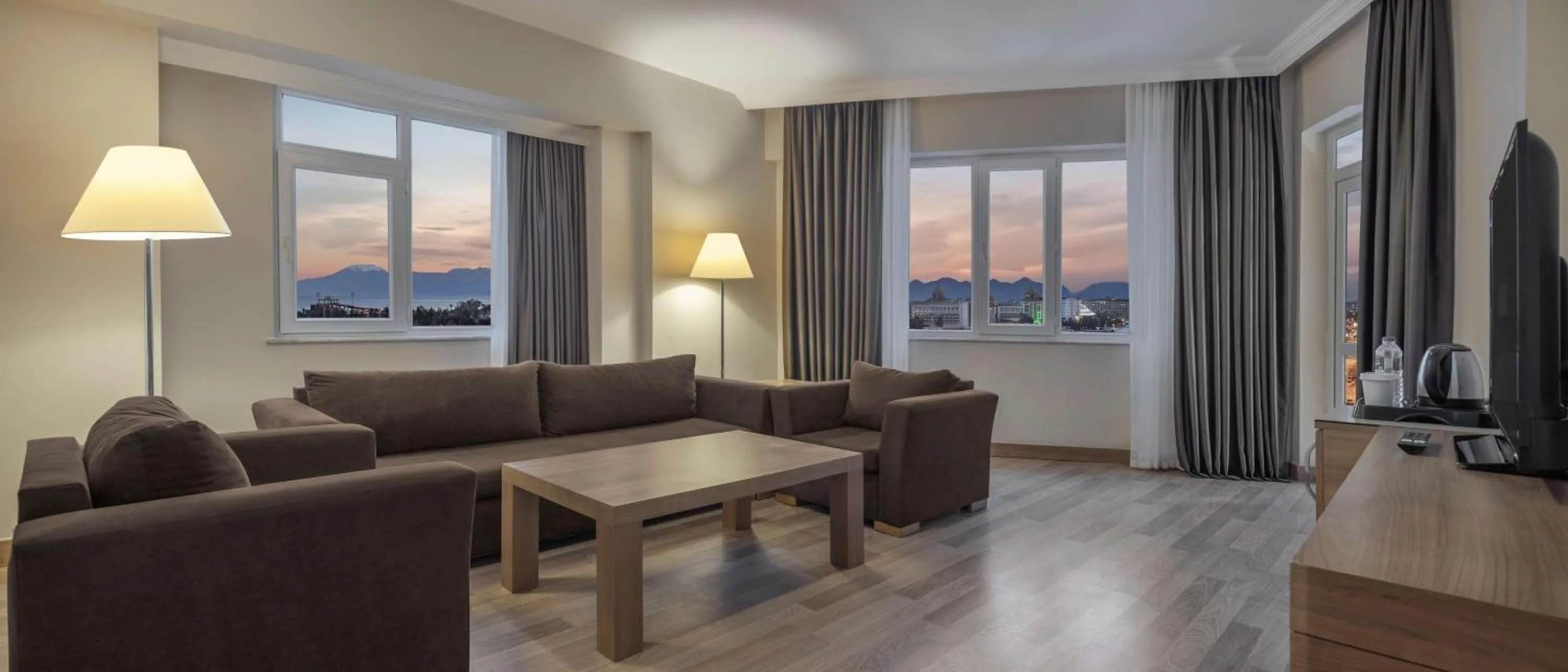 Bedroom in Wyndham Garden Lara