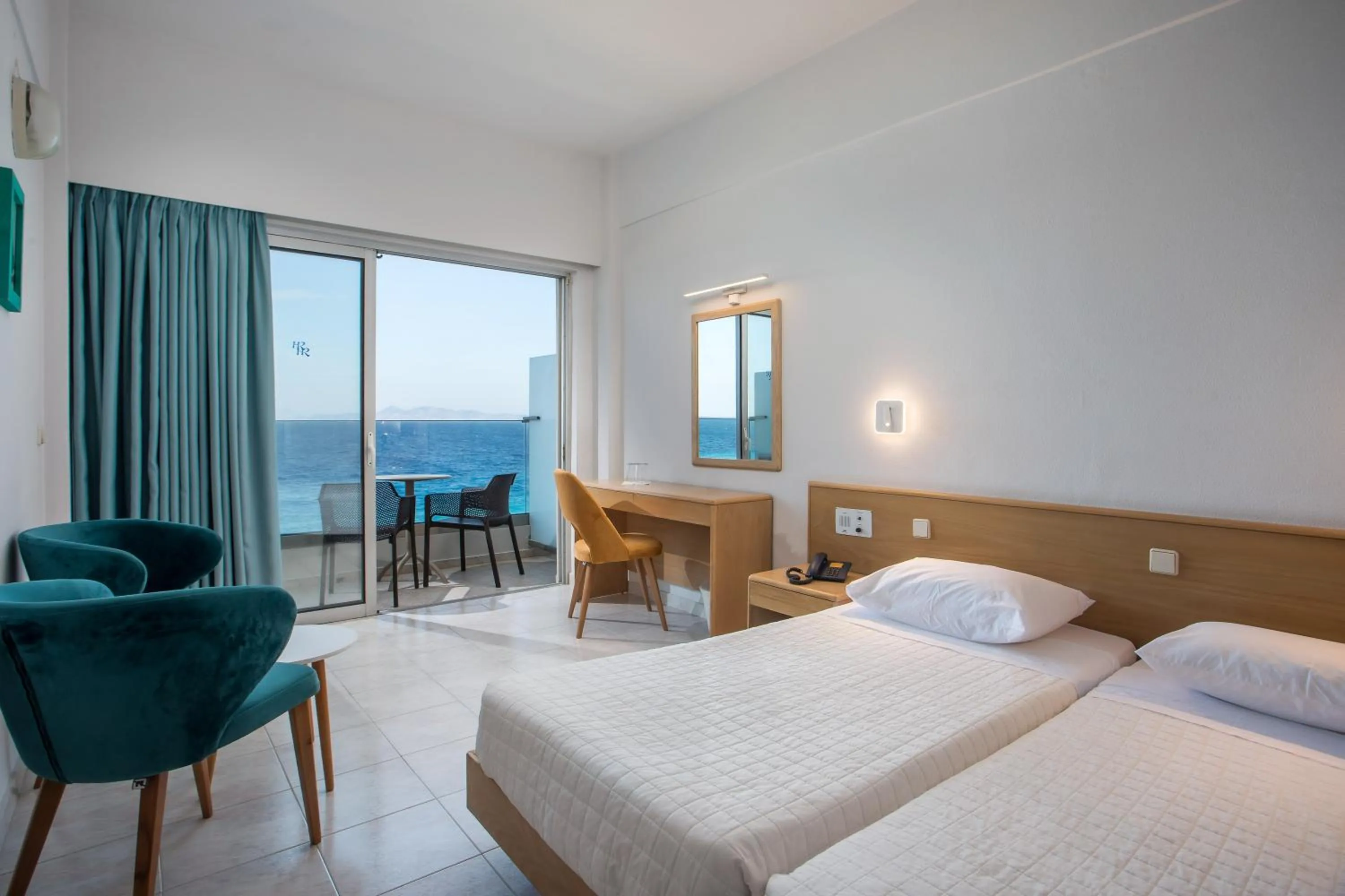 View (from property/room), Bed in Hotel Riviera