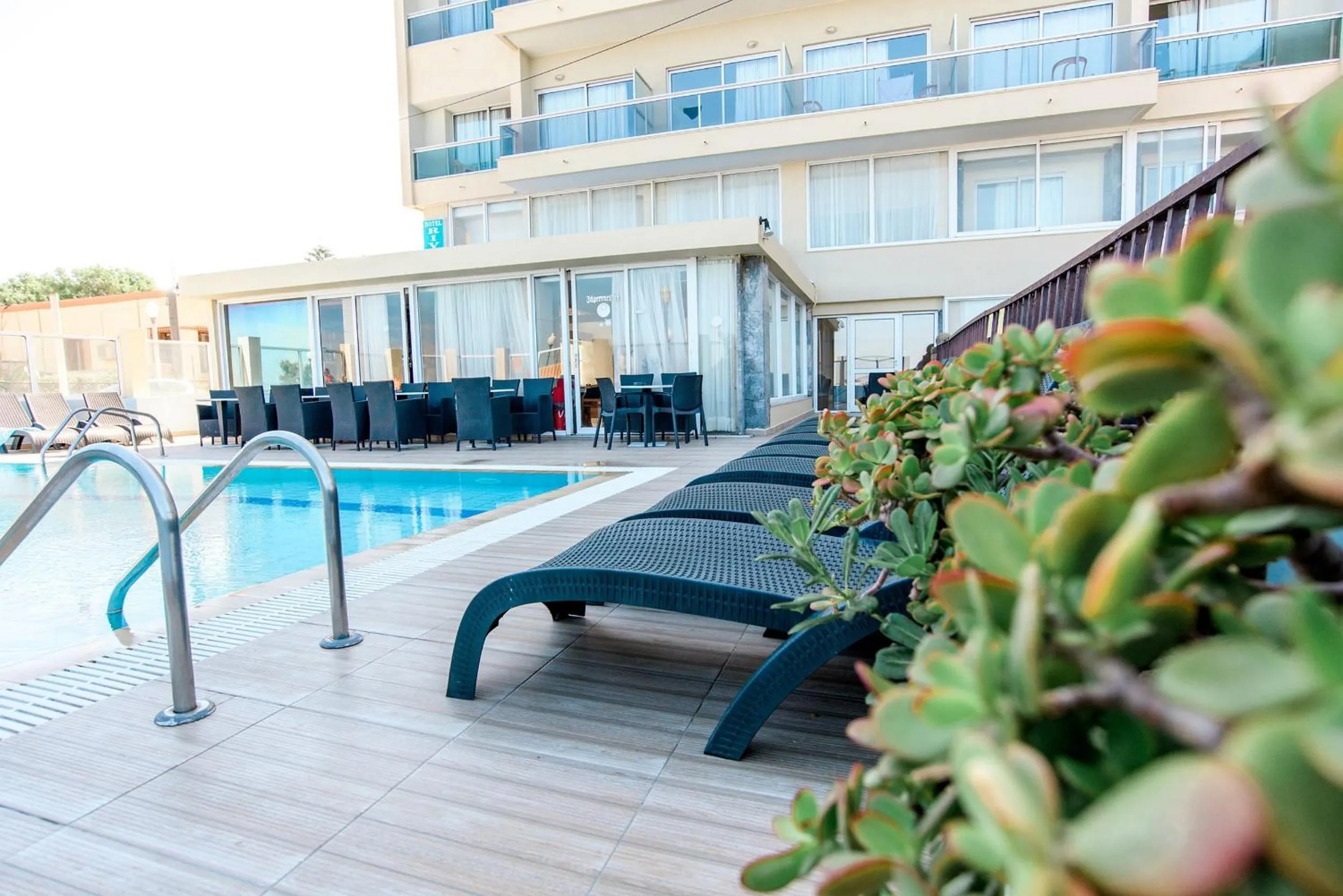 Swimming pool in Hotel Riviera