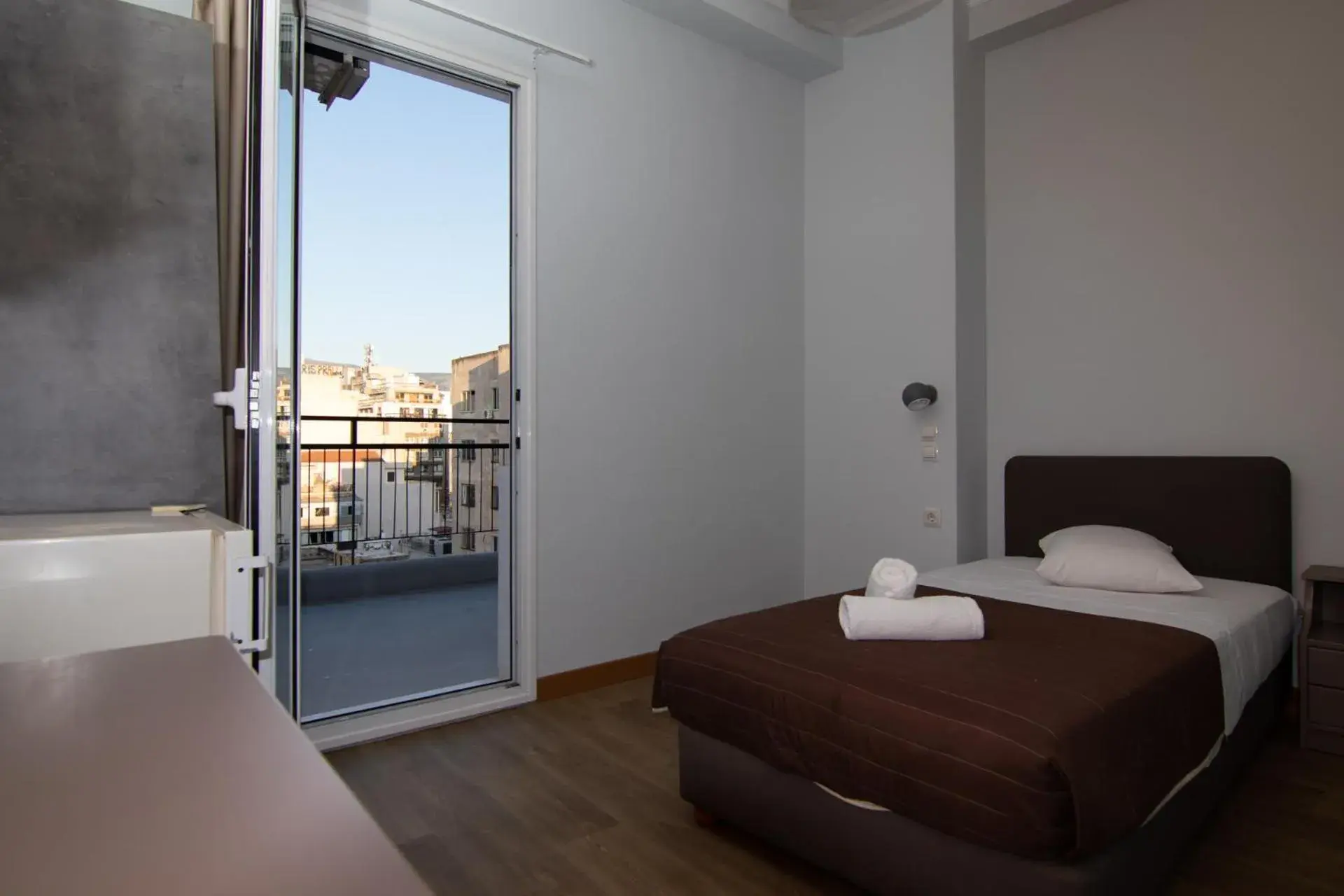 Single Room with Private Bathroom in Athens Hawks Single Room with Private Bathroom in Athens Hawks