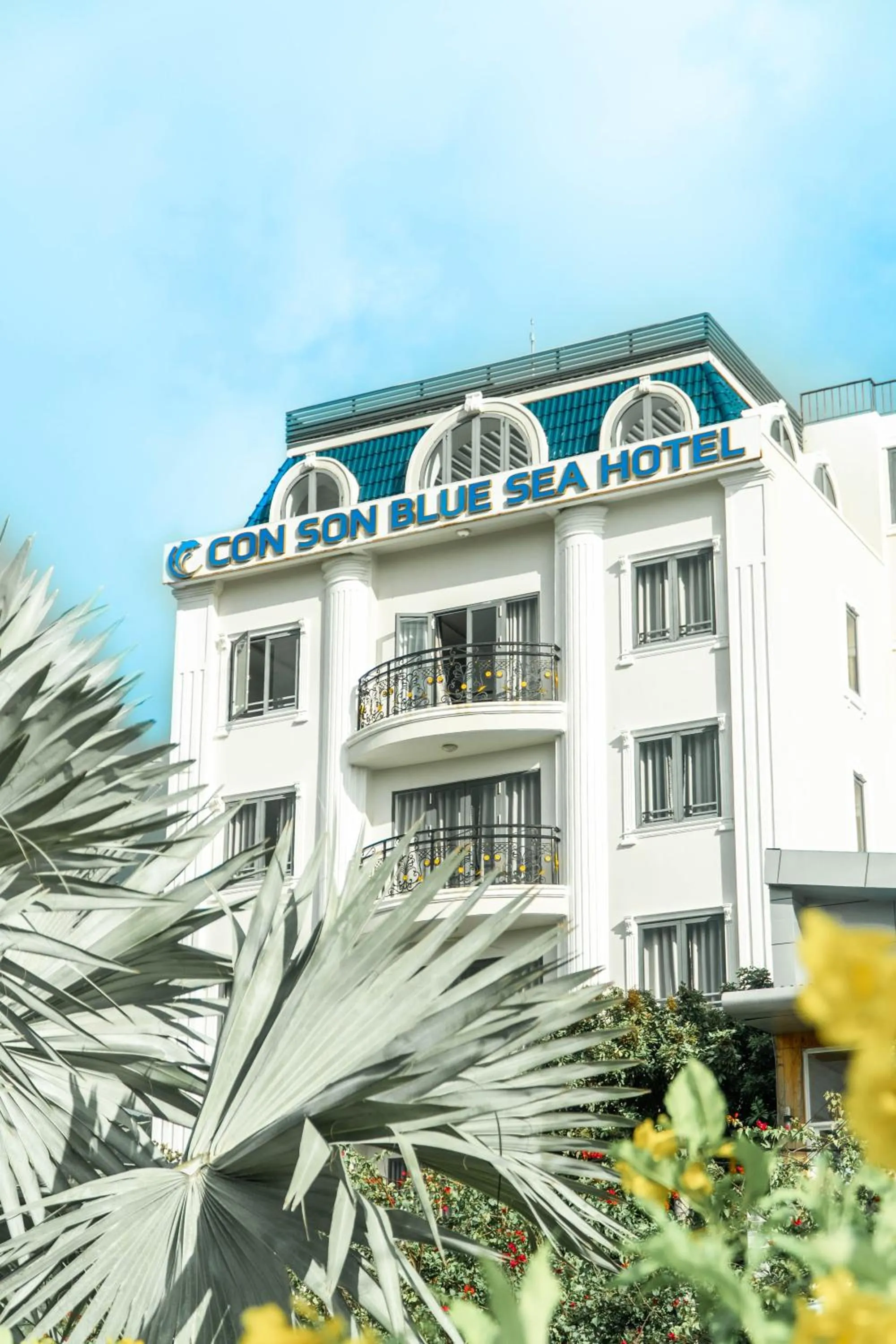 Property building in Con Son Blue Sea Hotel