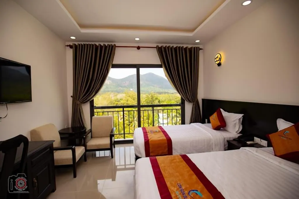 Photo of the whole room, Bed in Con Son Blue Sea Hotel