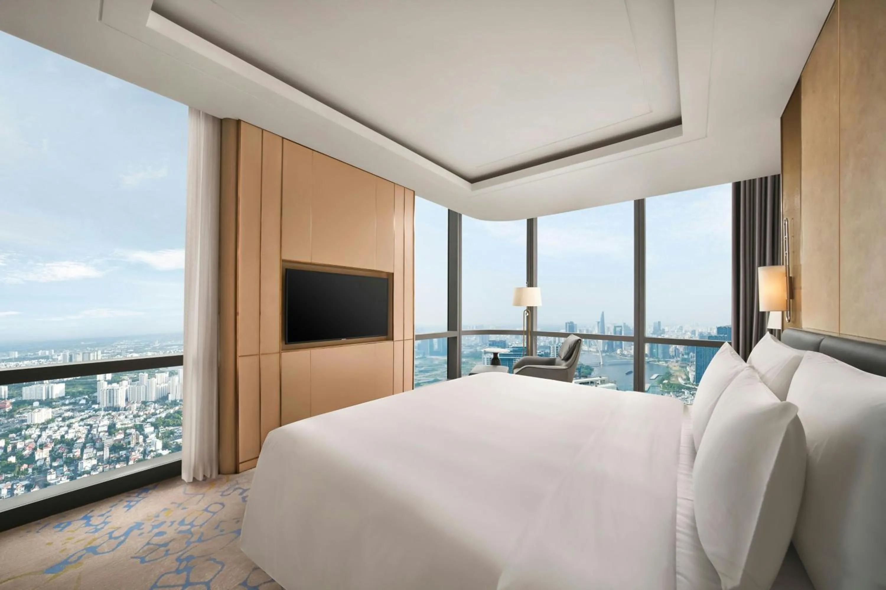 Photo of the whole room, Bed in Vinpearl Landmark 81, Autograph Collection