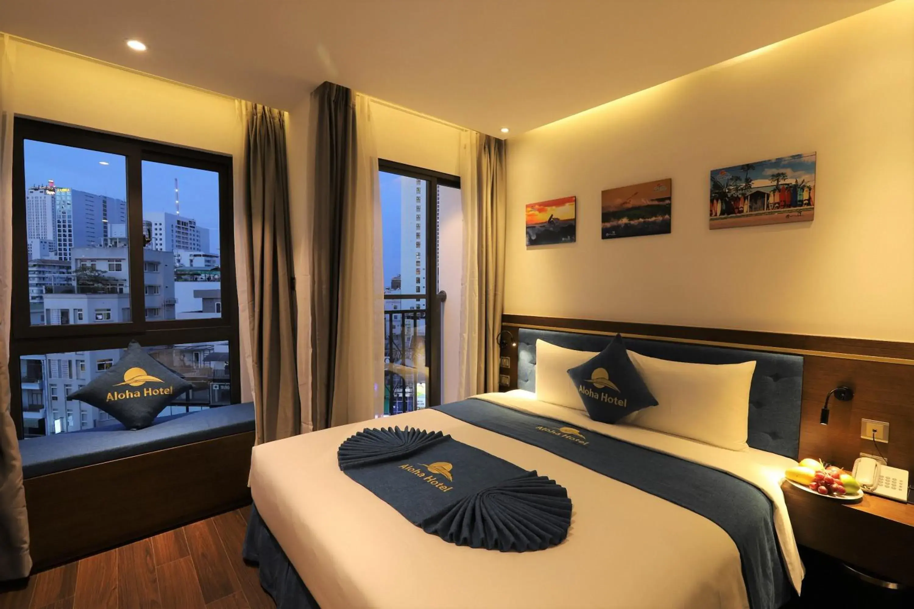 Deluxe Double or Twin Room with City View in Aloha Hotel Nha Trang Deluxe Double or Twin Room with City View in Aloha Hotel Nha Trang