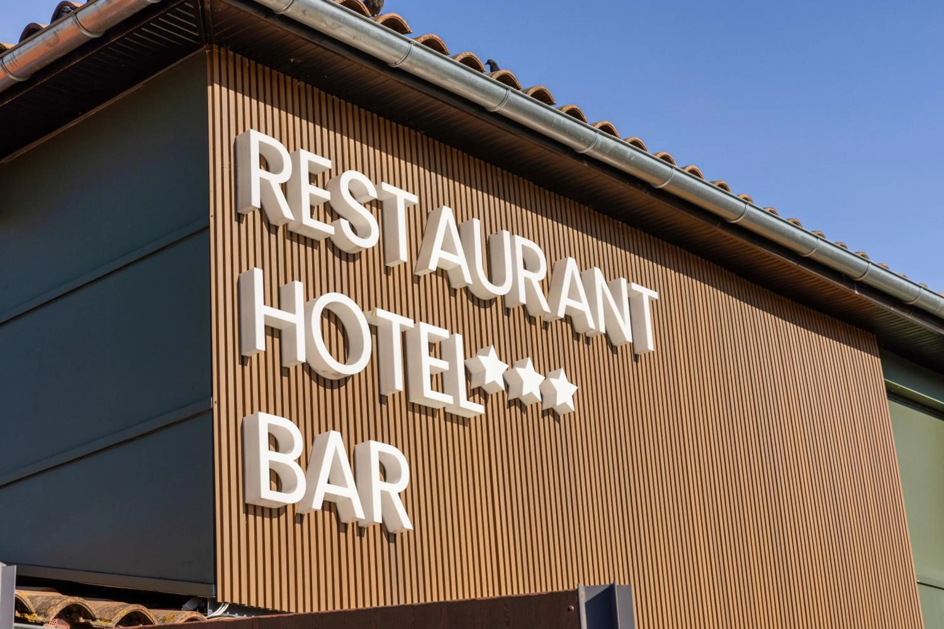 Facade/entrance in Le Trèfle